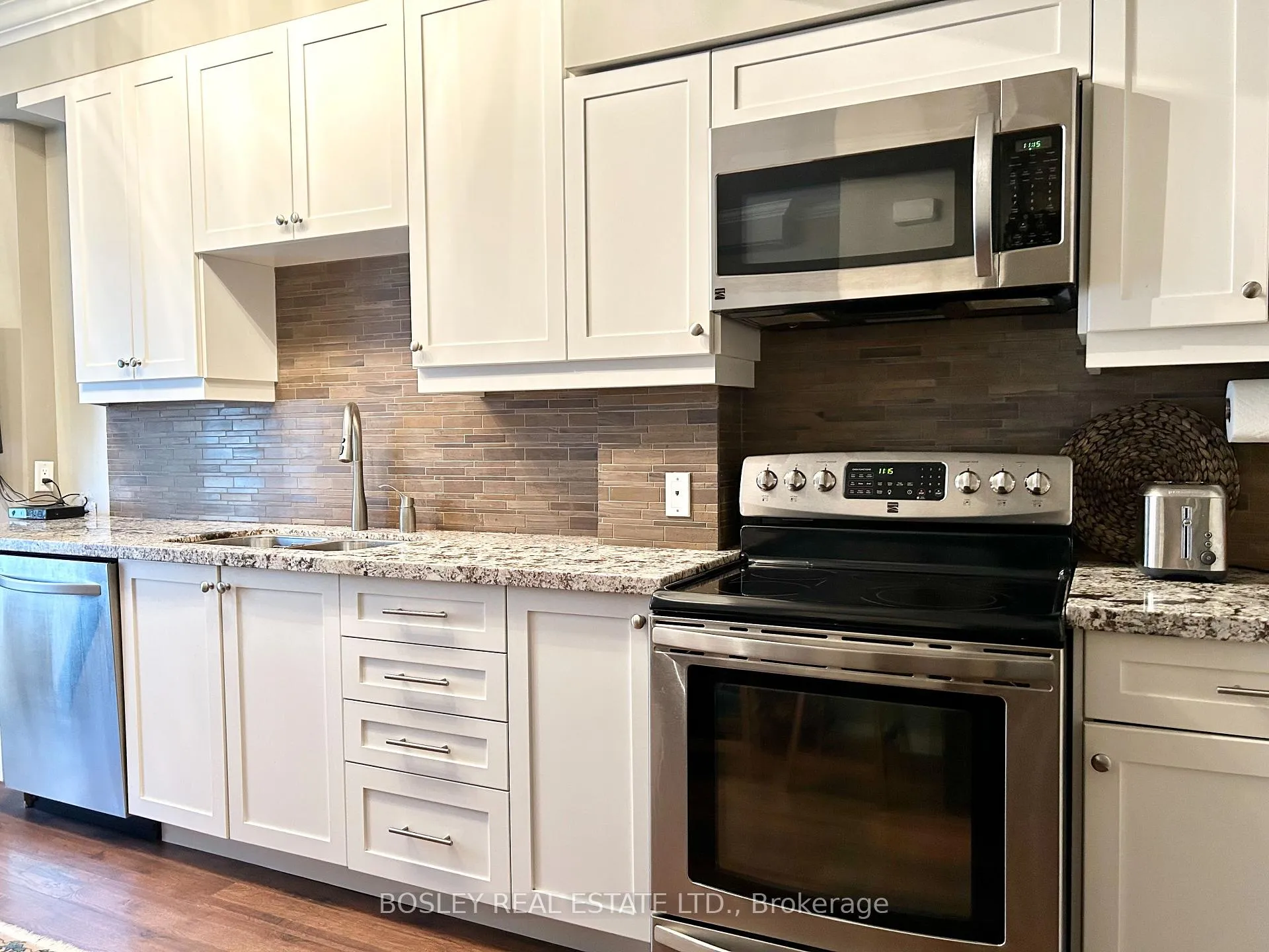 Photo 8 of Unit 573, 36 Stadium Road, Toronto, Waterfront Communities — HOMEH