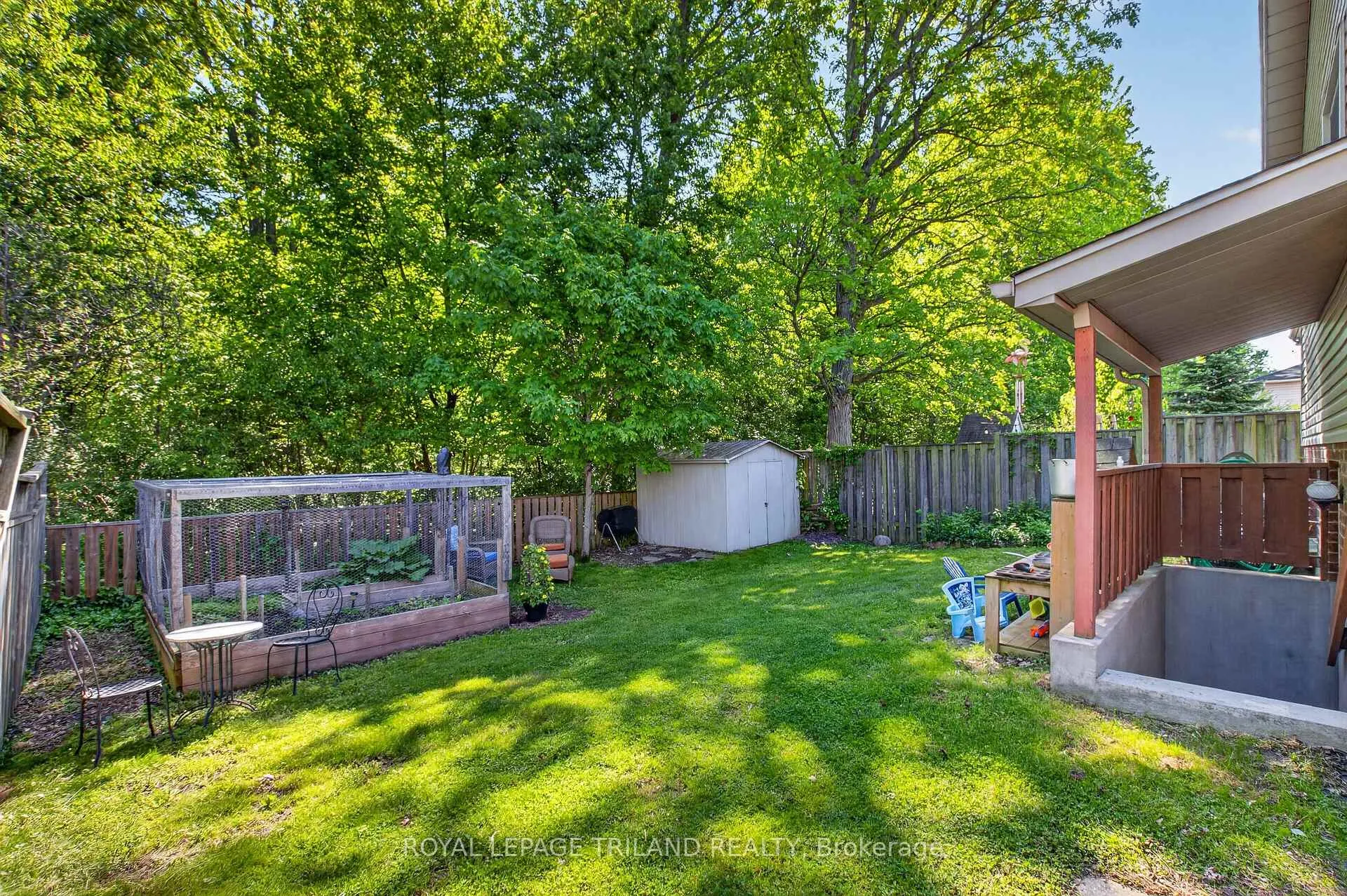 Photo 38 of 125 Bournemouth Drive, London, East I — HOMEH