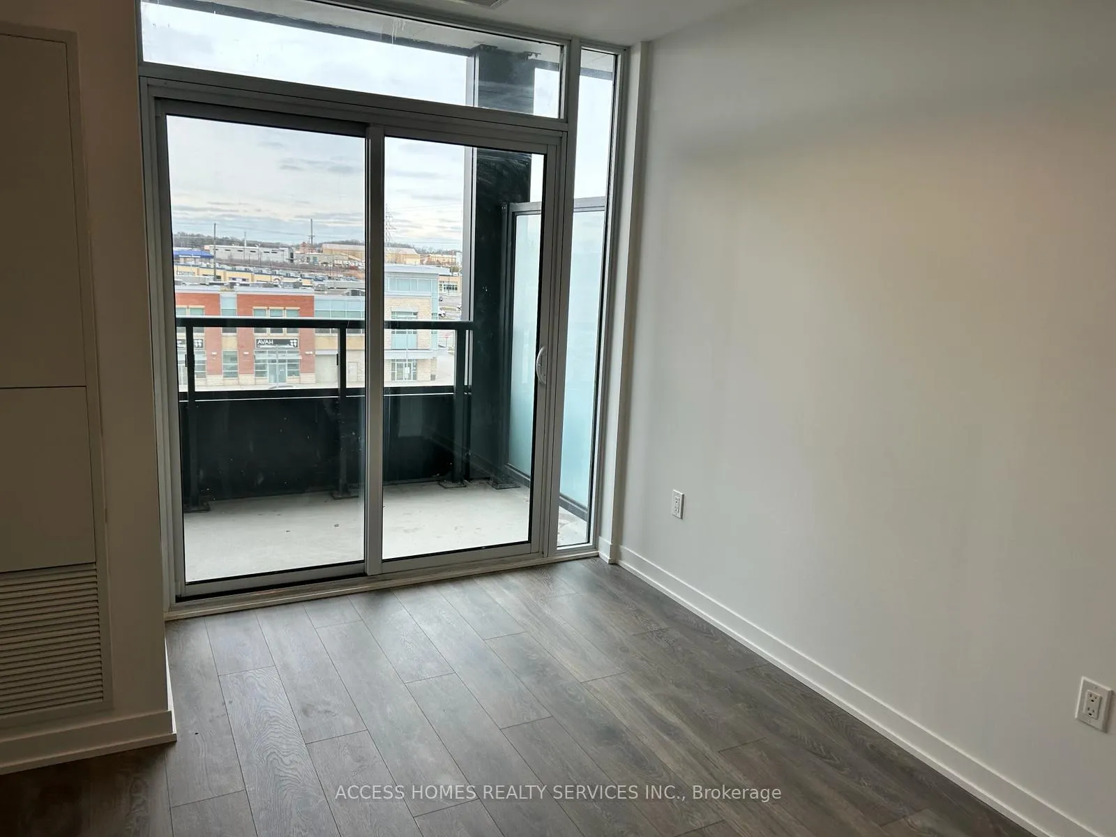 Photo 7 of Unit 522, 4878 Powers Common, Burlington, Alton — HOMEH