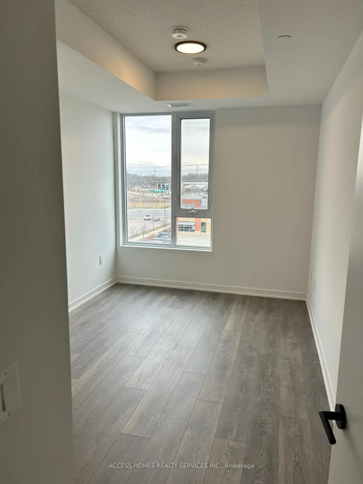 Photo 9 of Unit 522, 4878 Powers Common, Burlington, Alton — HOMEH