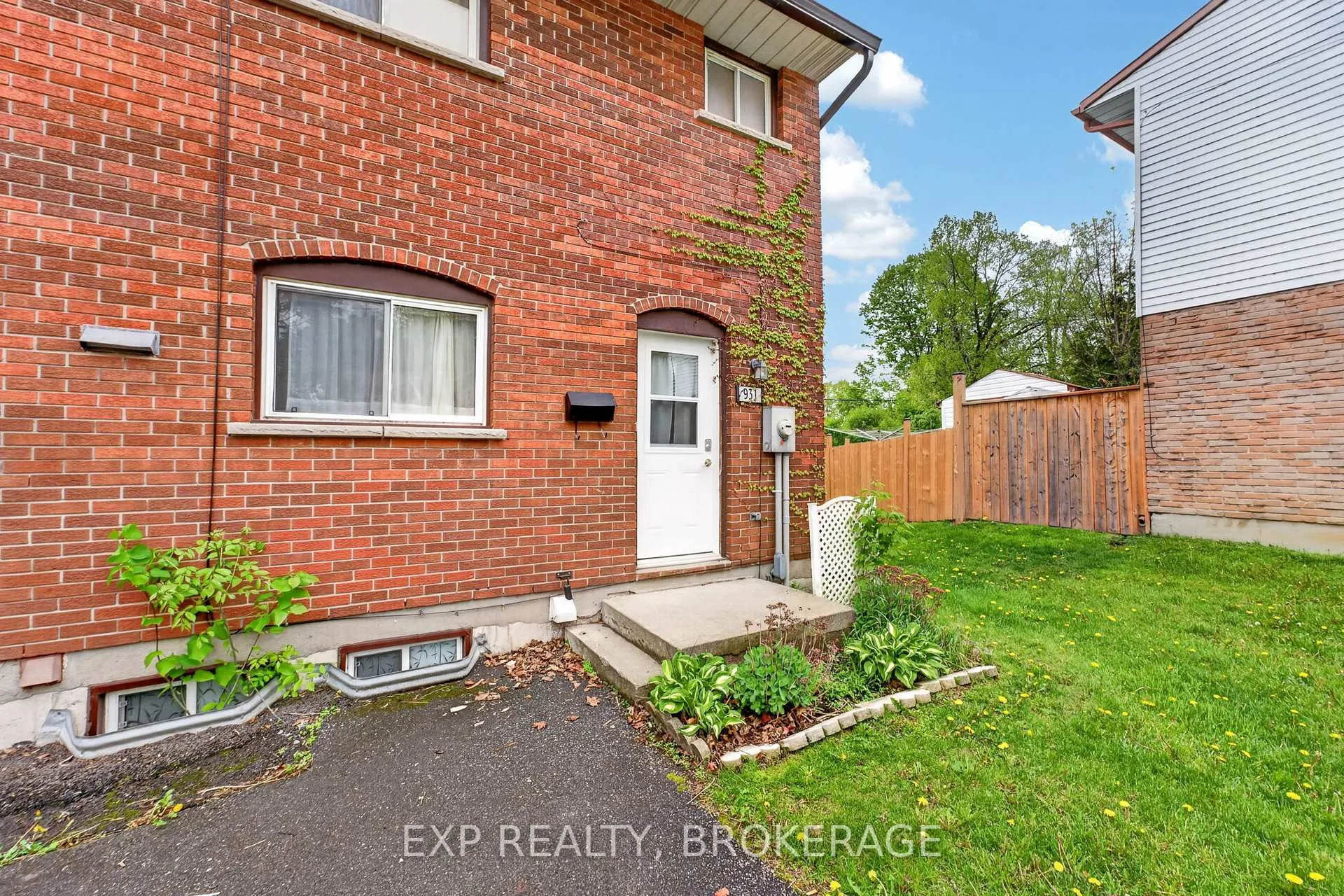 Photo 1 of 931 Oakview Avenue, Kingston, South of Taylor-Kidd Blvd — HOMEH