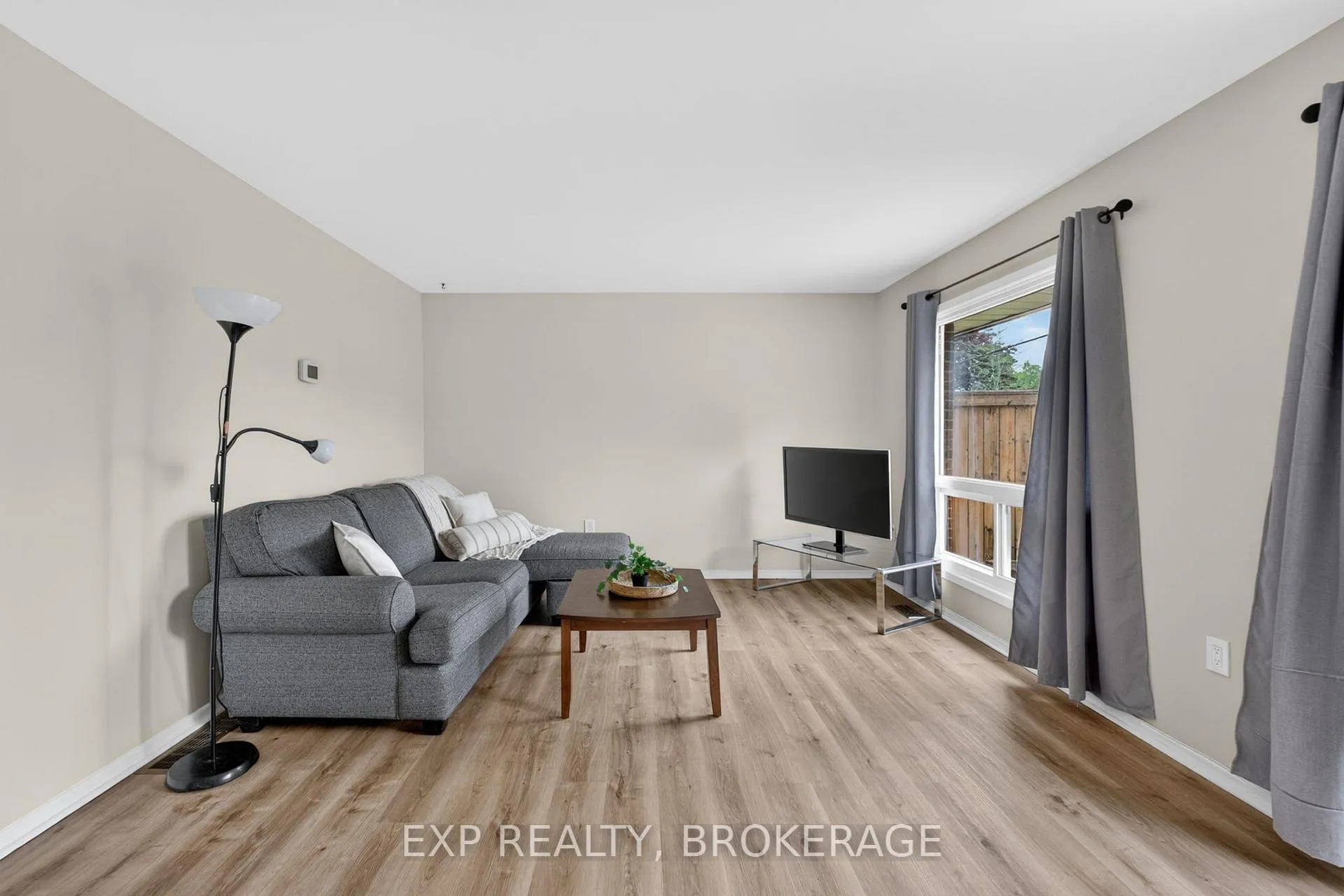 Photo 7 of 931 Oakview Avenue, Kingston, South of Taylor-Kidd Blvd — HOMEH