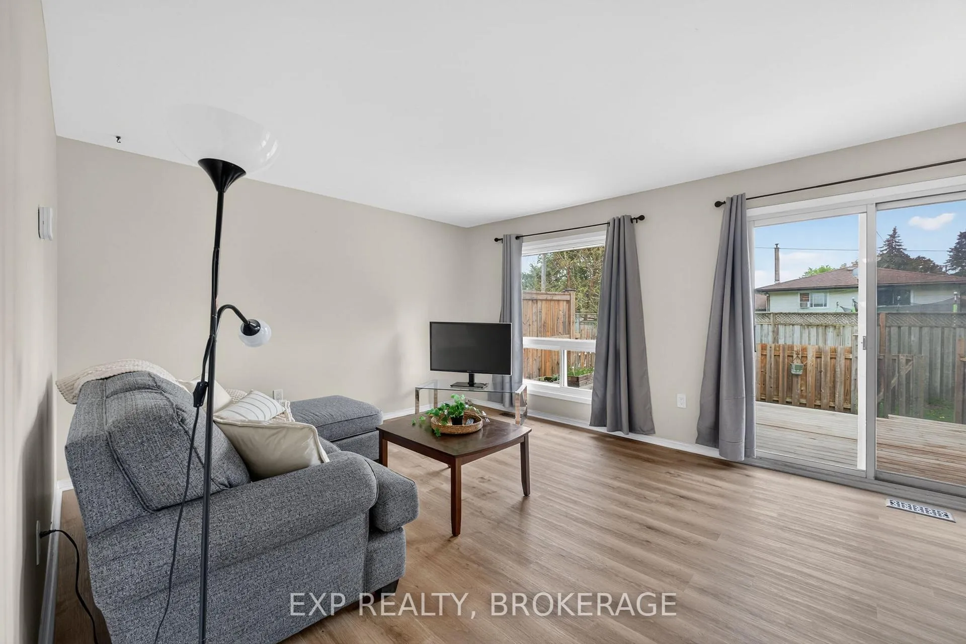 Photo 9 of 931 Oakview Avenue, Kingston, South of Taylor-Kidd Blvd — HOMEH