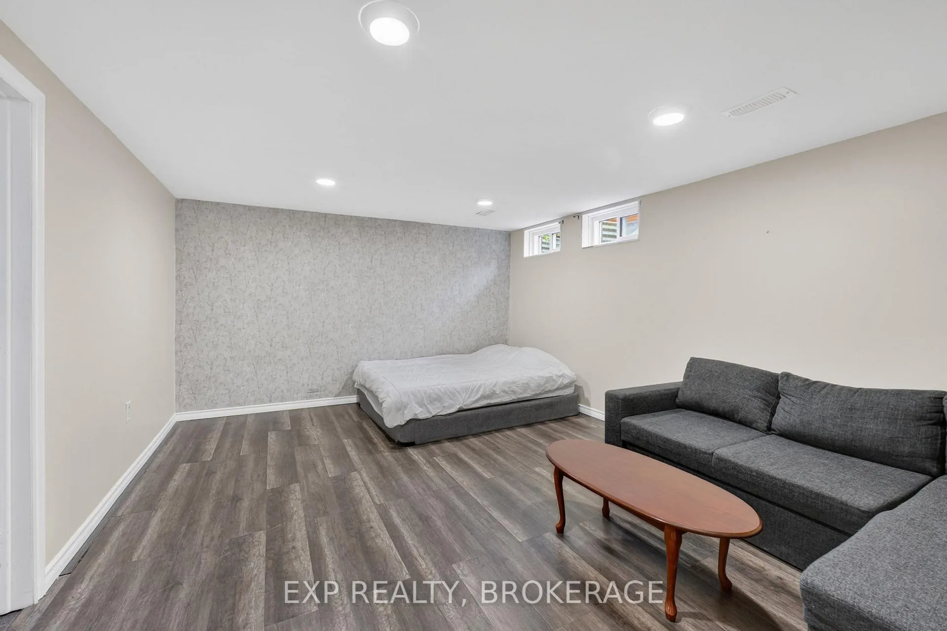 Photo 18 of 931 Oakview Avenue, Kingston, South of Taylor-Kidd Blvd — HOMEH
