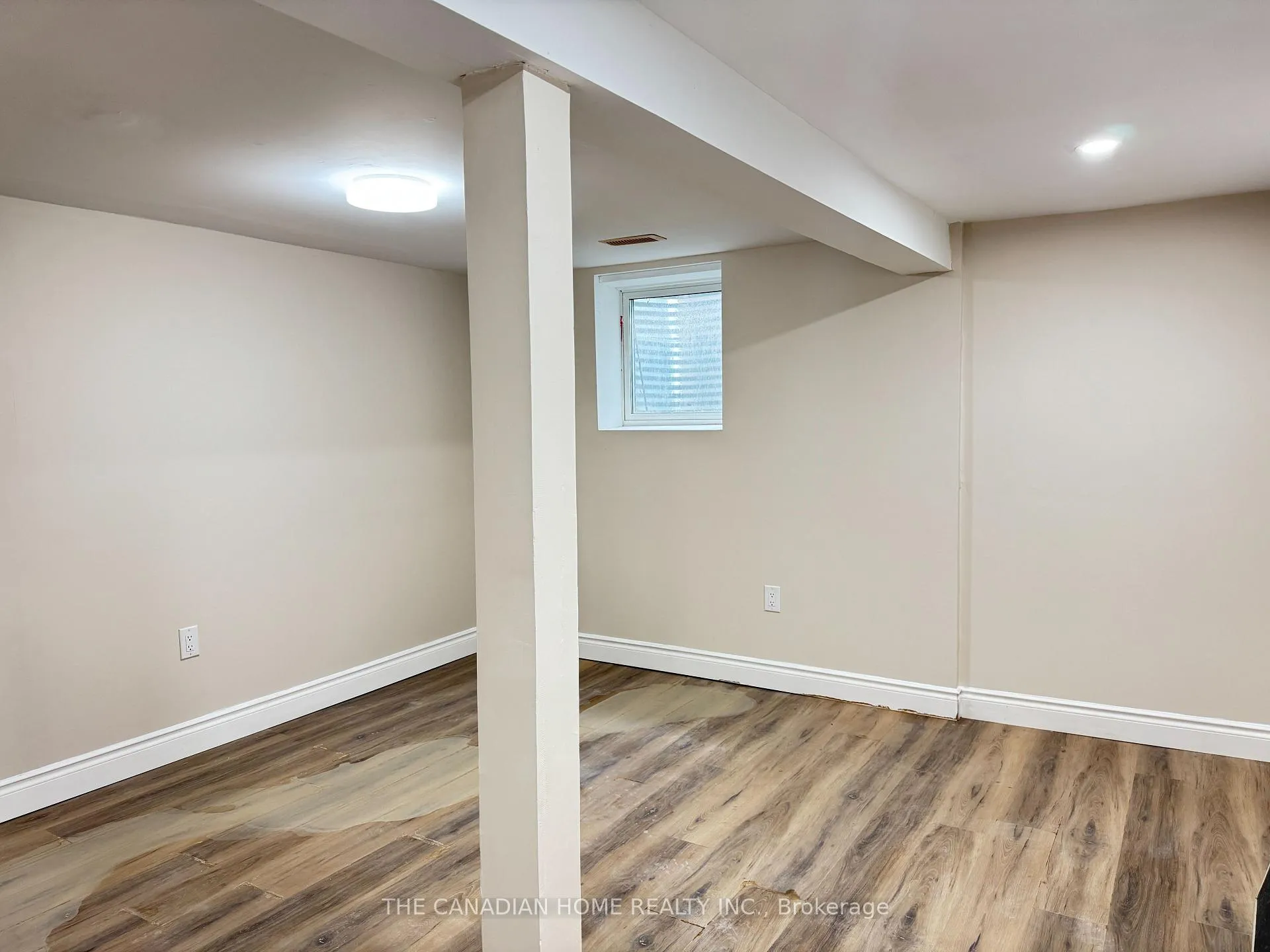 Photo 3 of 26 Dunblaine (Basement) Crescent, Brampton, Southgate — HOMEH