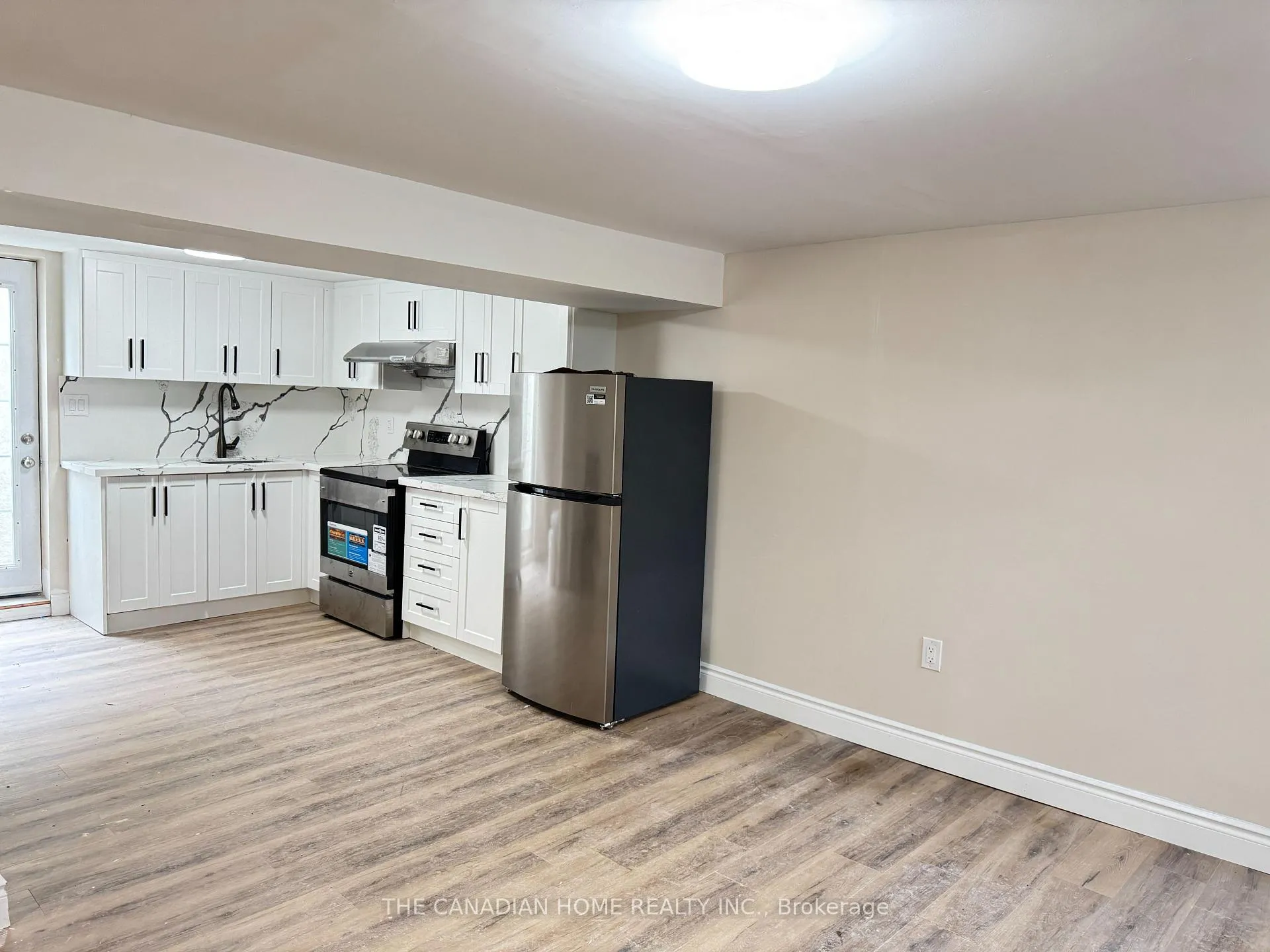 Photo 4 of 26 Dunblaine (Basement) Crescent, Brampton, Southgate — HOMEH