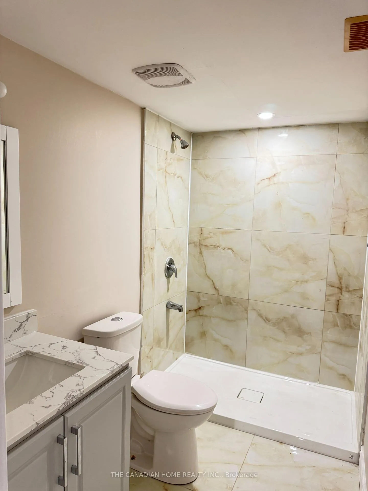 Photo 6 of 26 Dunblaine (Basement) Crescent, Brampton, Southgate — HOMEH