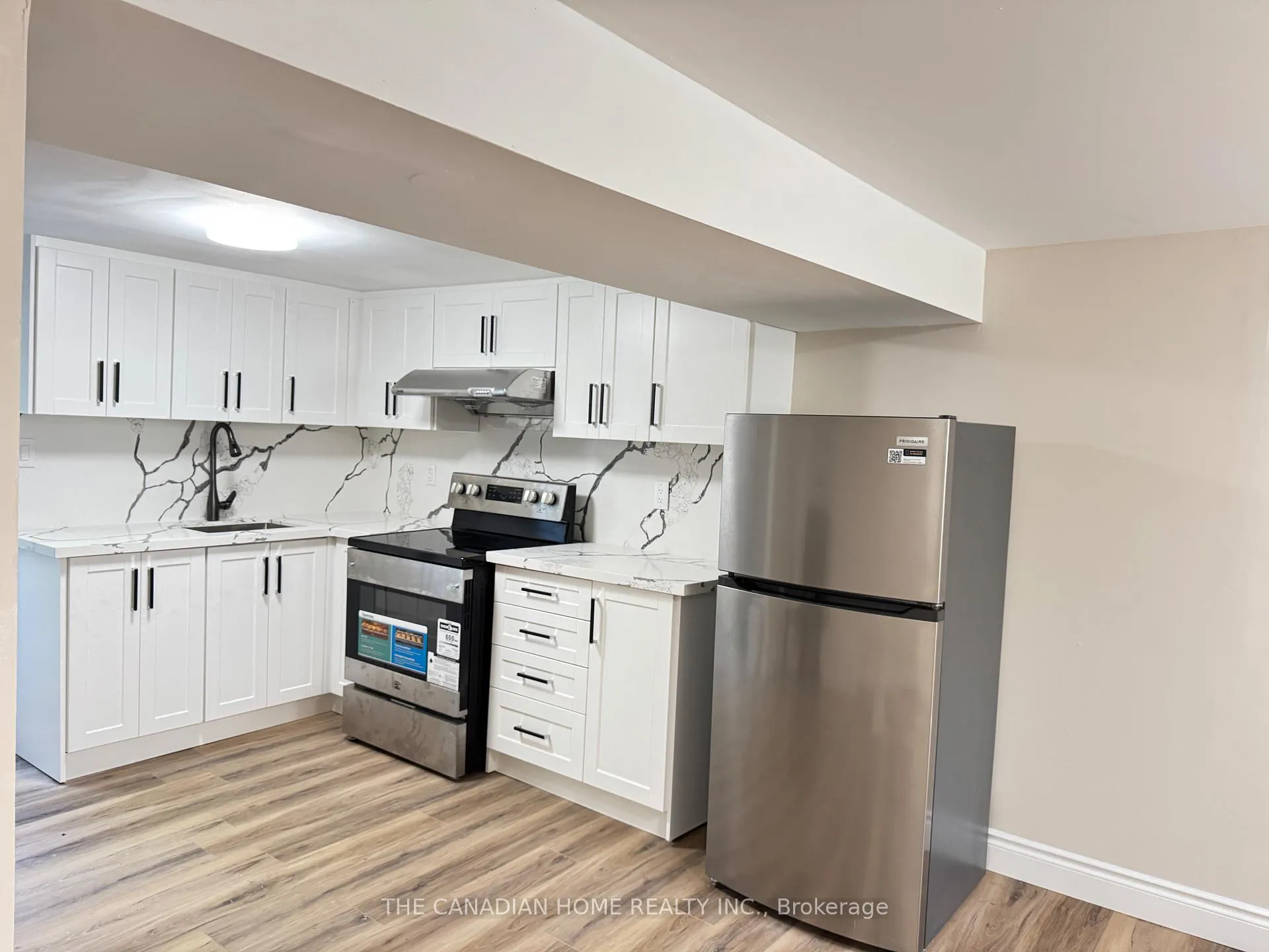 Photo 10 of 26 Dunblaine (Basement) Crescent, Brampton, Southgate — HOMEH