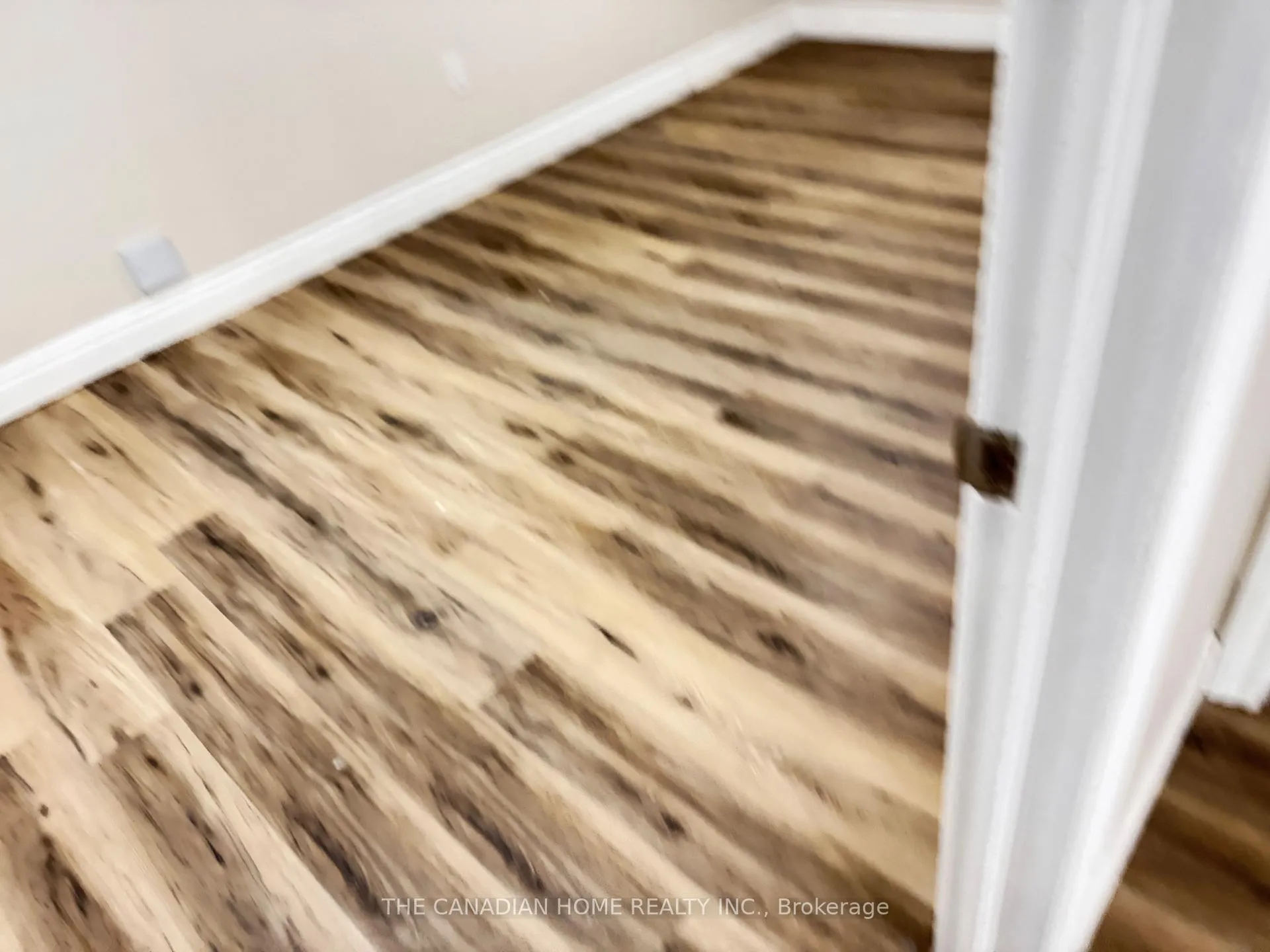 Photo 14 of 26 Dunblaine (Basement) Crescent, Brampton, Southgate — HOMEH