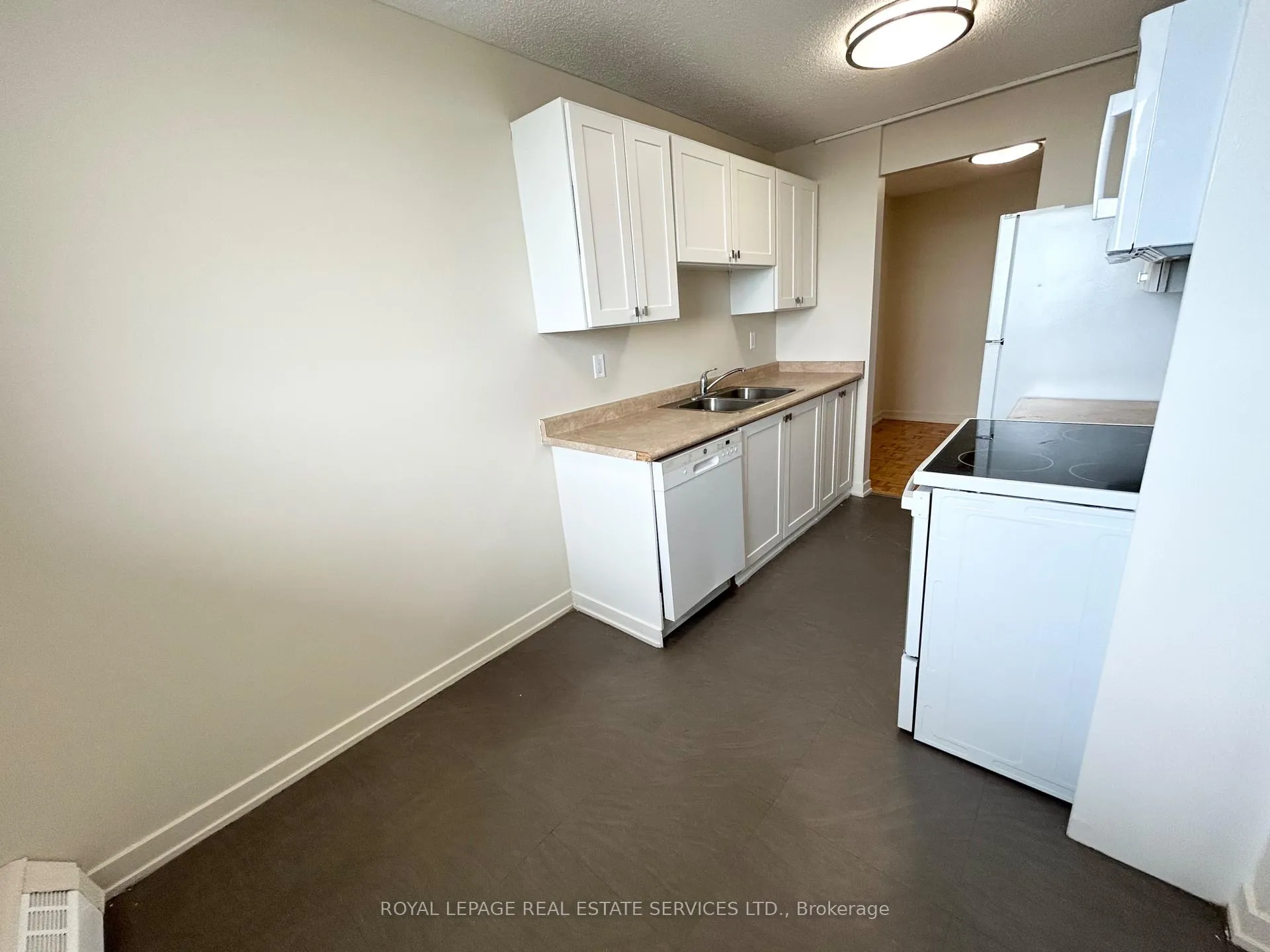Photo 6 of Unit 1104, 16 Cedarwoods Crescent, Kitchener — HOMEH