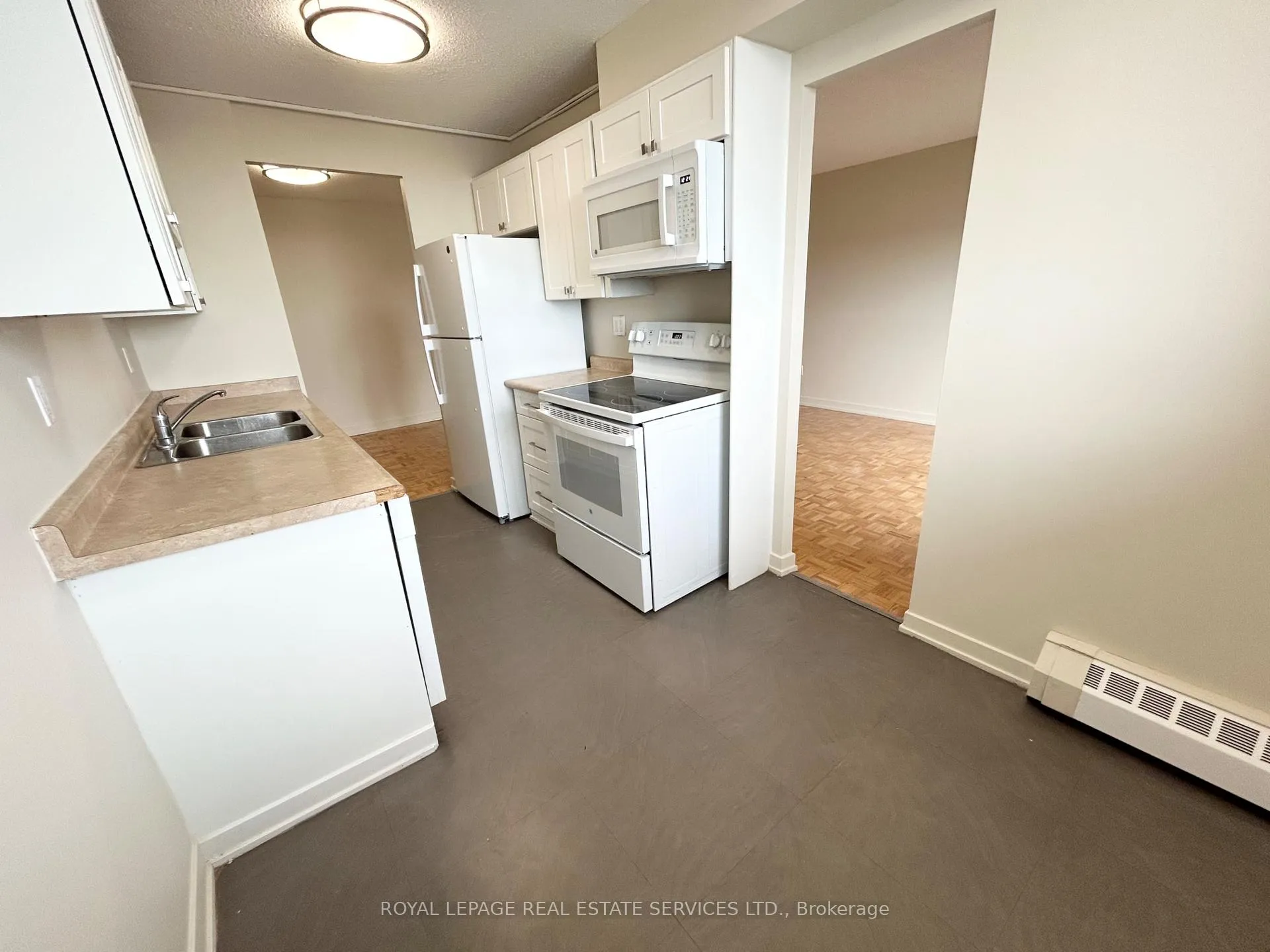 Photo 7 of Unit 1104, 16 Cedarwoods Crescent, Kitchener — HOMEH