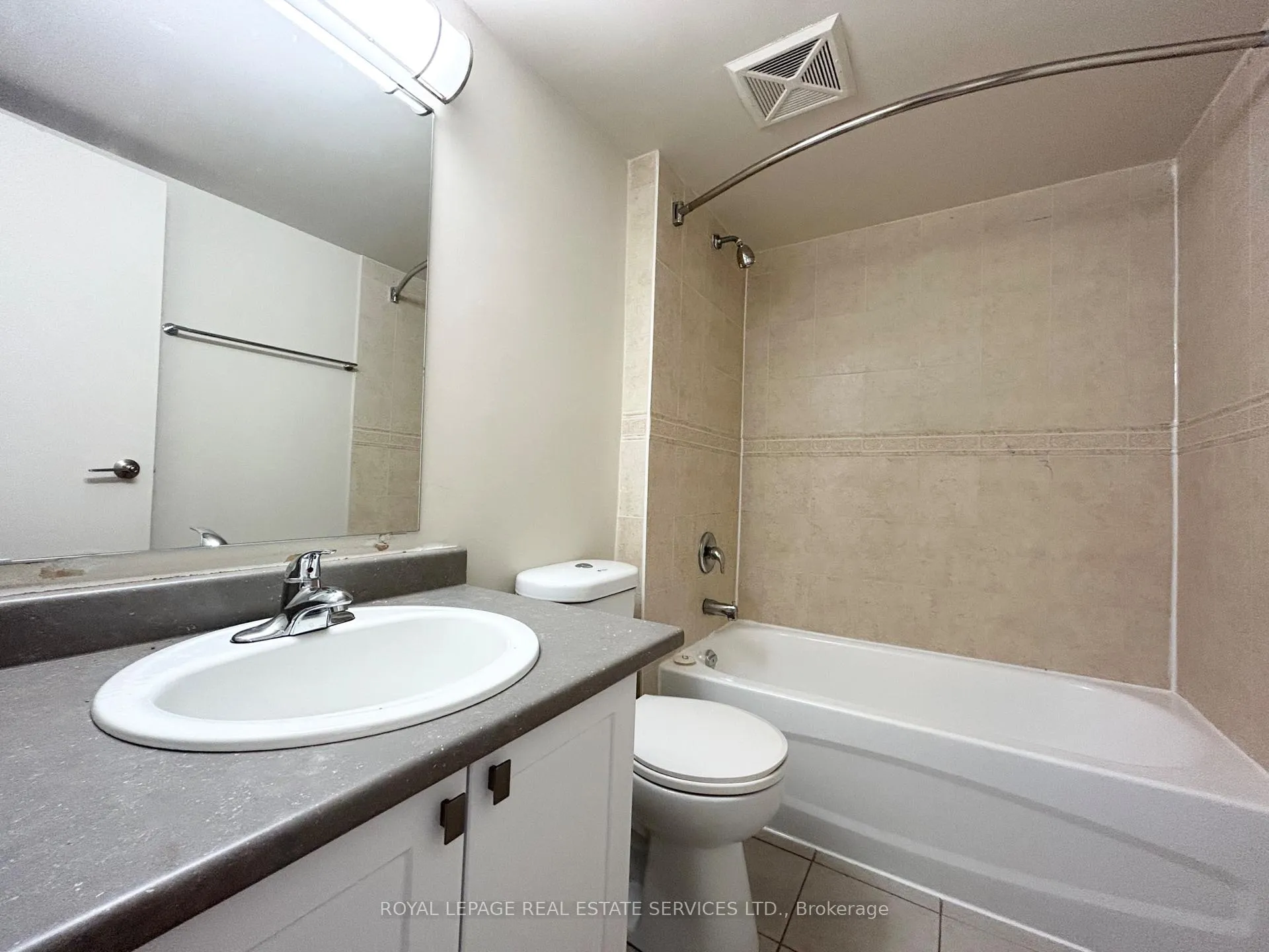 Photo 11 of Unit 1104, 16 Cedarwoods Crescent, Kitchener — HOMEH