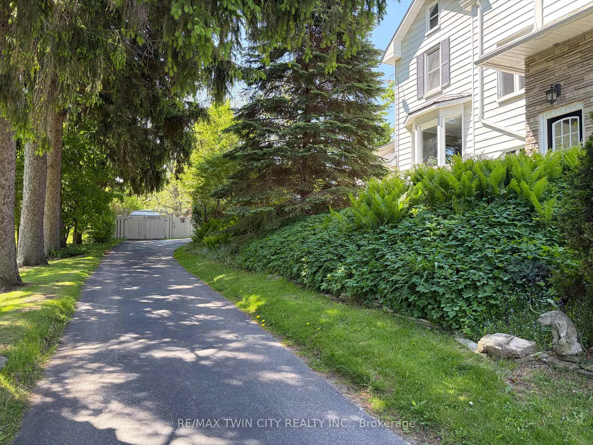 Photo 3 of 1521 Bridge Street, Wilmot, New Dundee — HOMEH