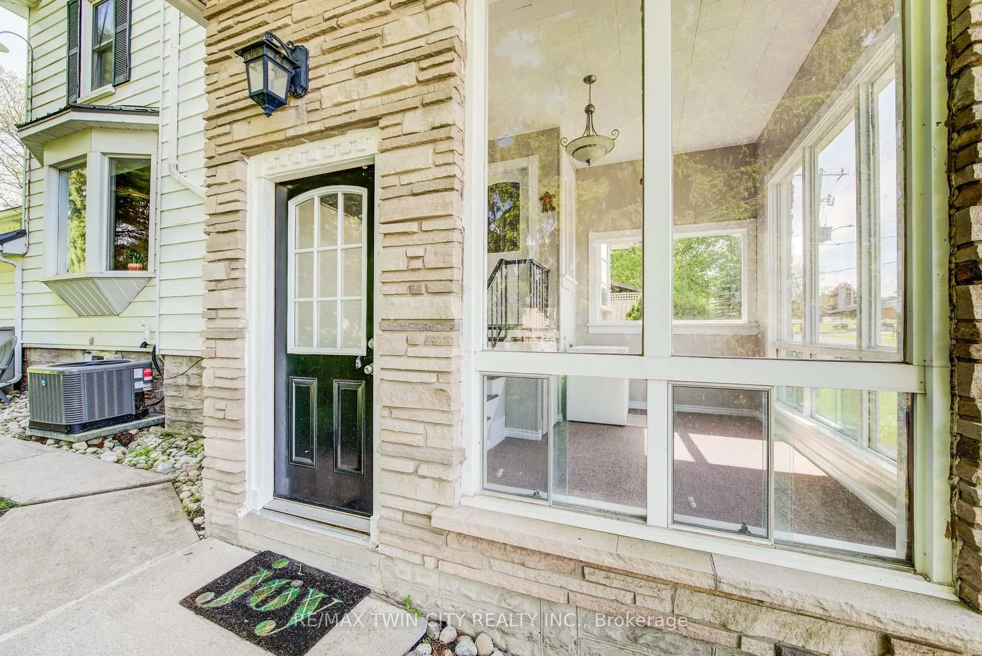 Photo 7 of 1521 Bridge Street, Wilmot, New Dundee — HOMEH