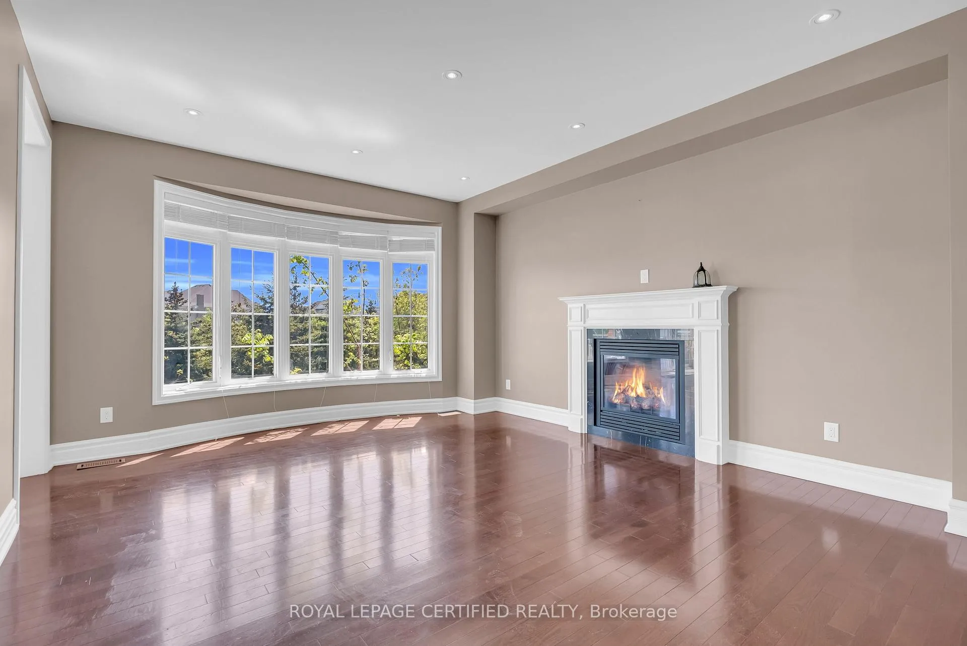 Photo 8 of 6 Cachet Court, Brampton, Credit Valley — HOMEH