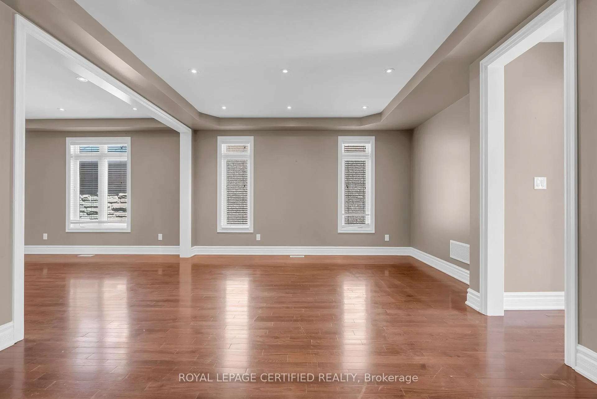 Photo 10 of 6 Cachet Court, Brampton, Credit Valley — HOMEH