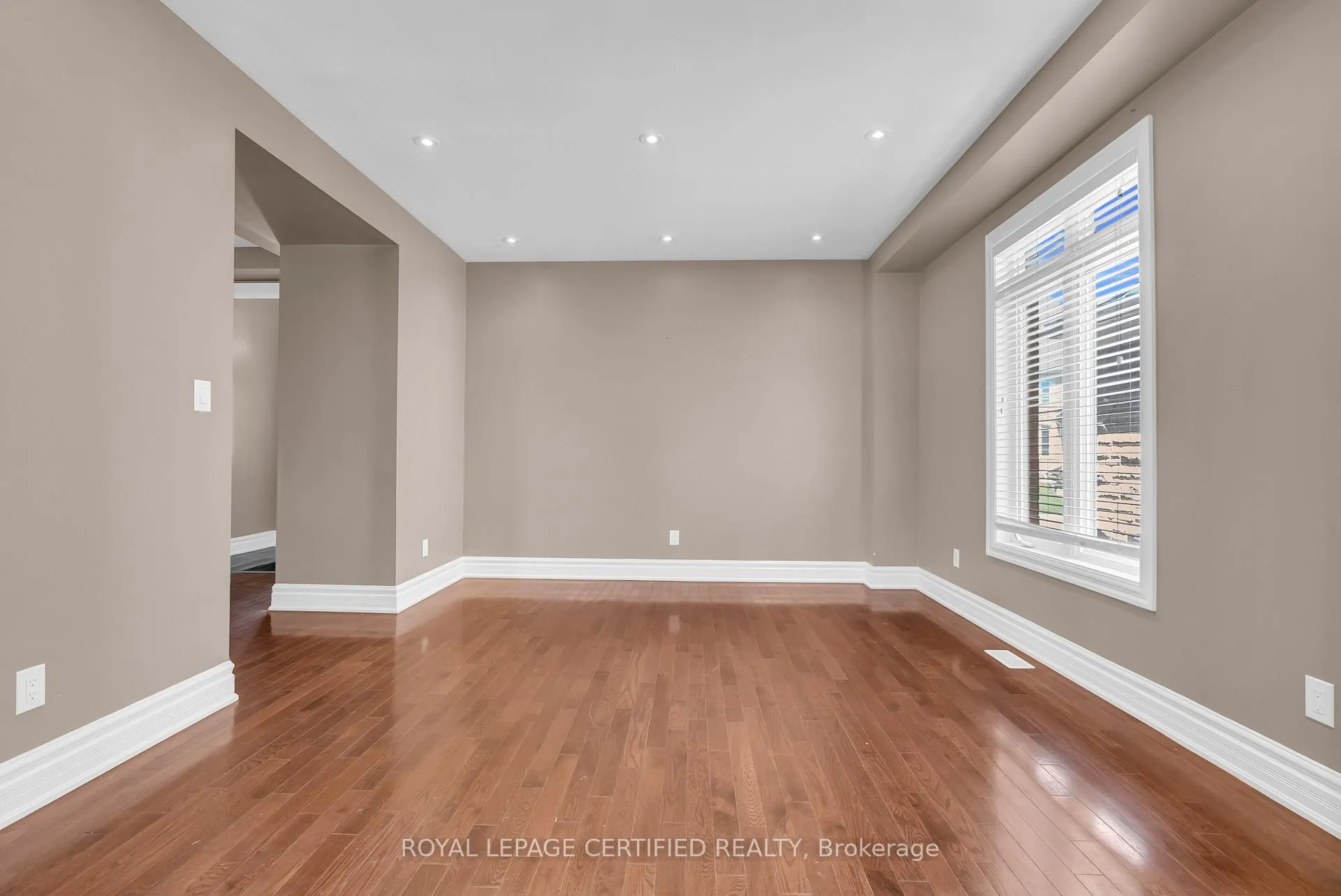 Photo 12 of 6 Cachet Court, Brampton, Credit Valley — HOMEH