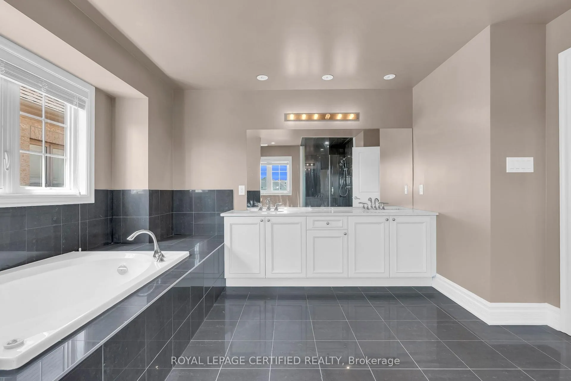 Photo 27 of 6 Cachet Court, Brampton, Credit Valley — HOMEH