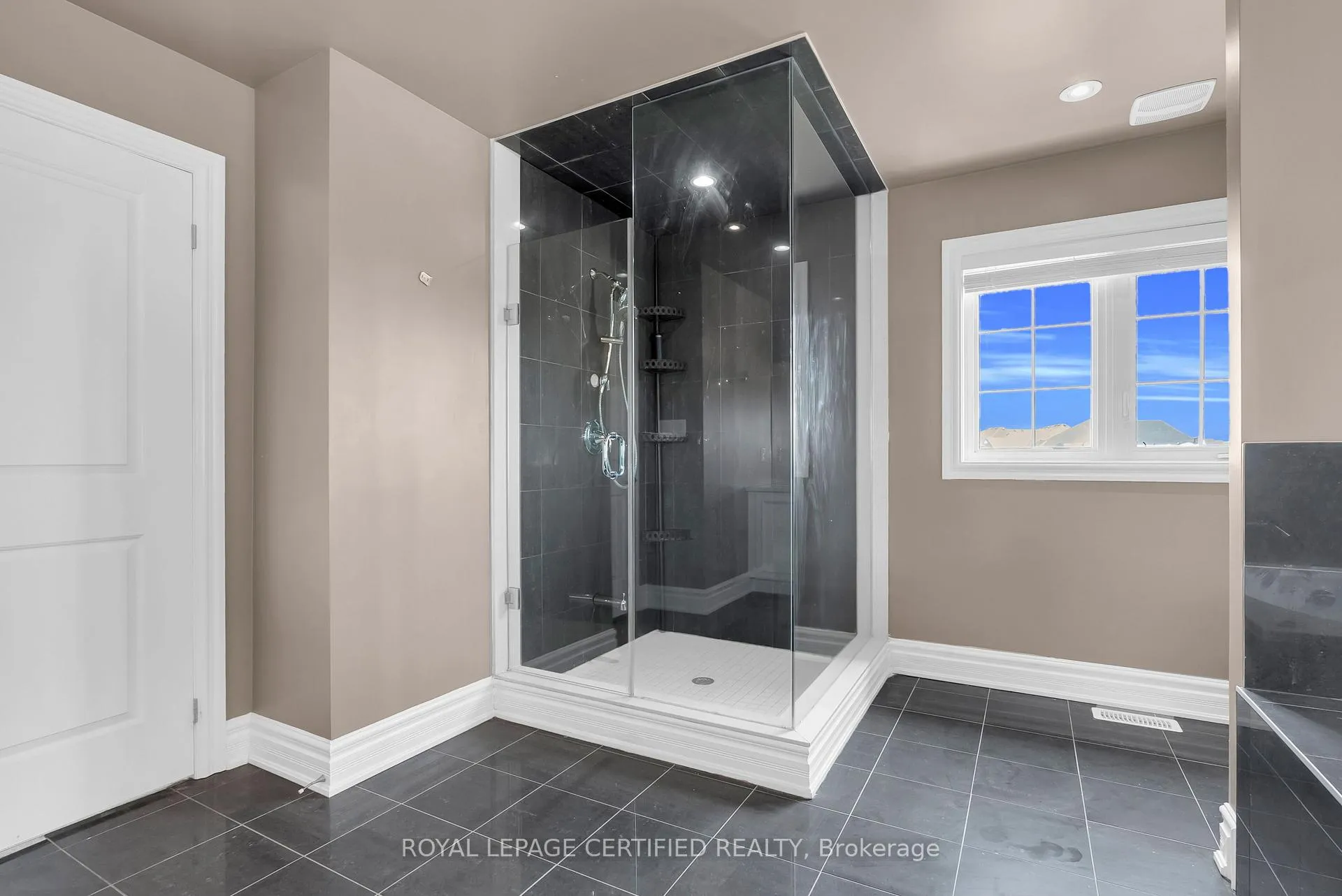 Photo 28 of 6 Cachet Court, Brampton, Credit Valley — HOMEH