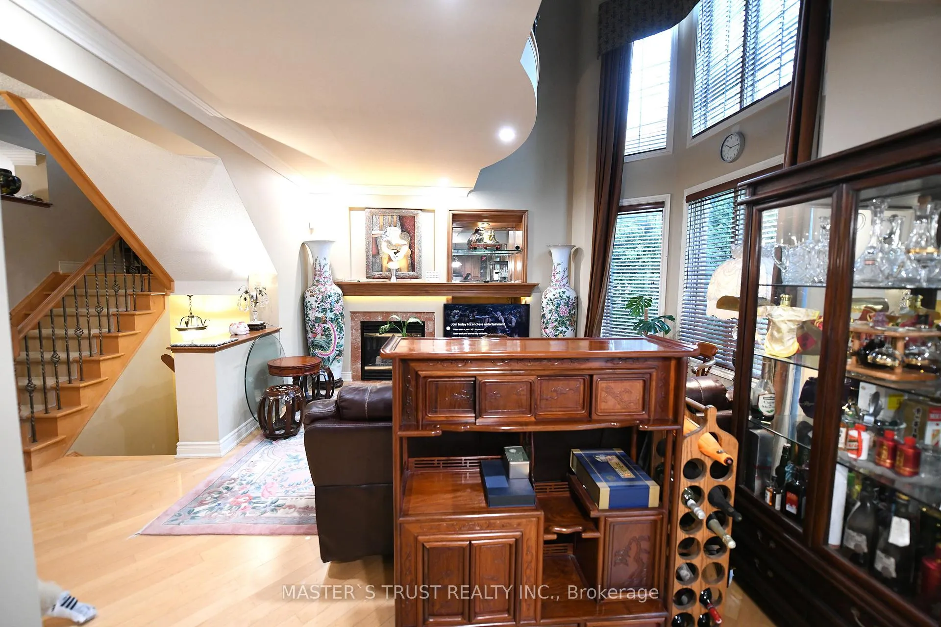 Photo 9 of 24 Majestic Drive, Markham, Berczy — HOMEH