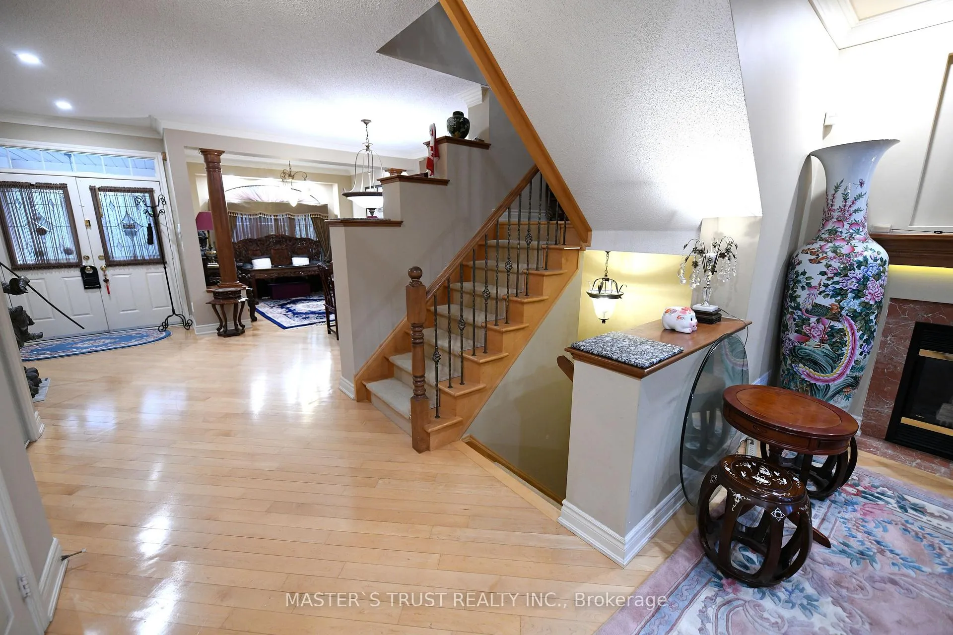 Photo 13 of 24 Majestic Drive, Markham, Berczy — HOMEH