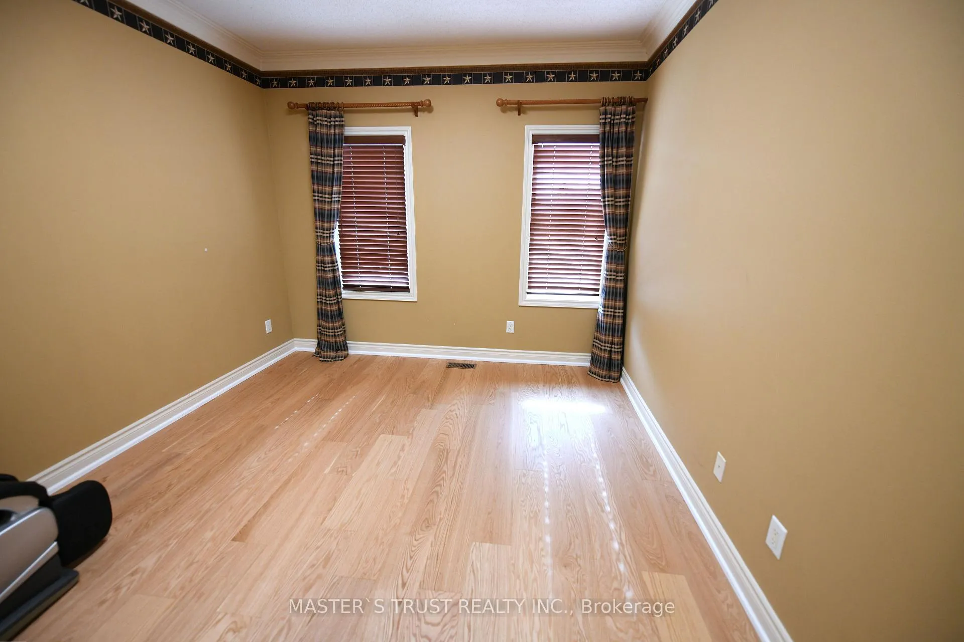 Photo 35 of 24 Majestic Drive, Markham, Berczy — HOMEH