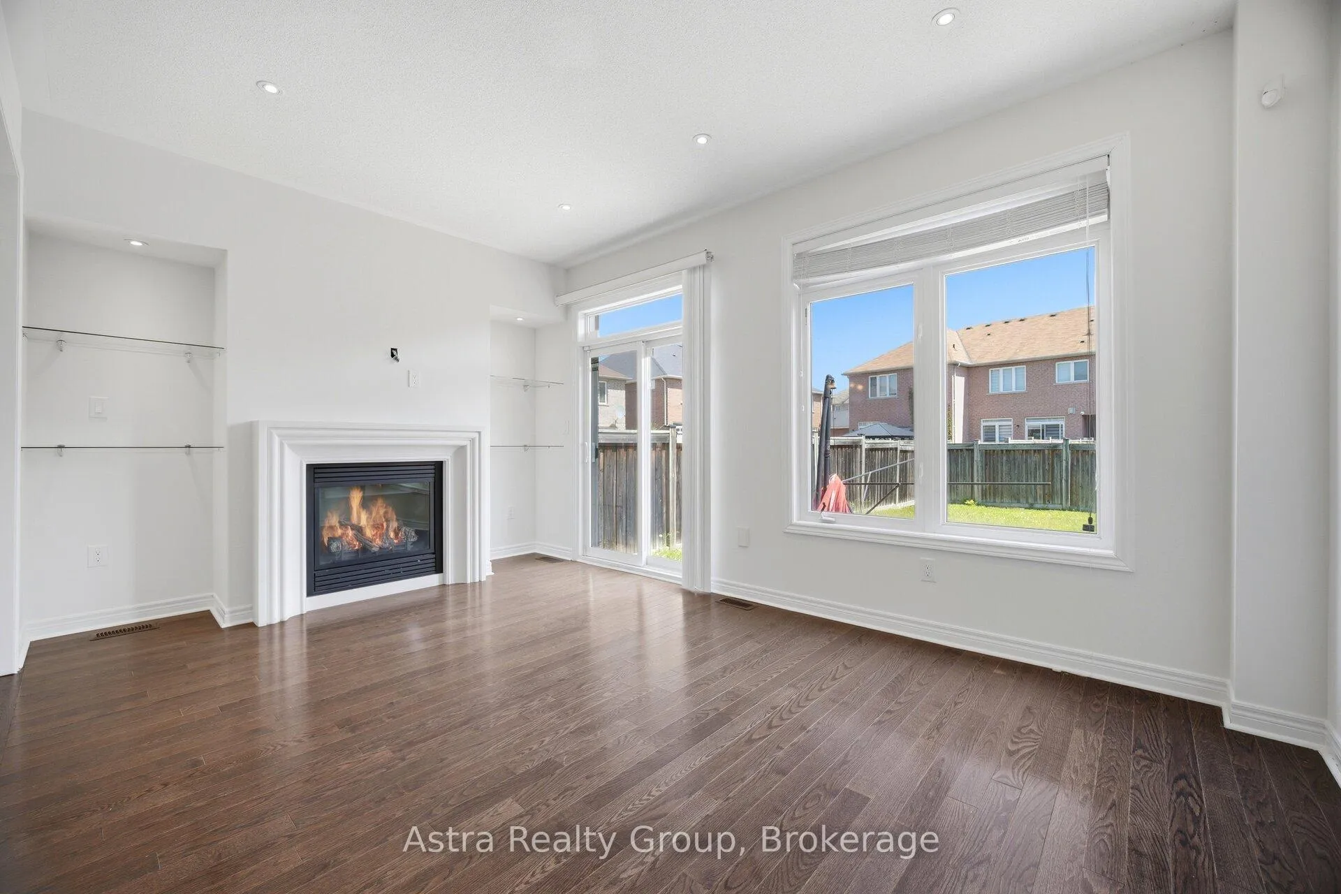 Photo 23 of 21 Lorenzo Circle, Brampton, Sandringham-Wellington — HOMEH