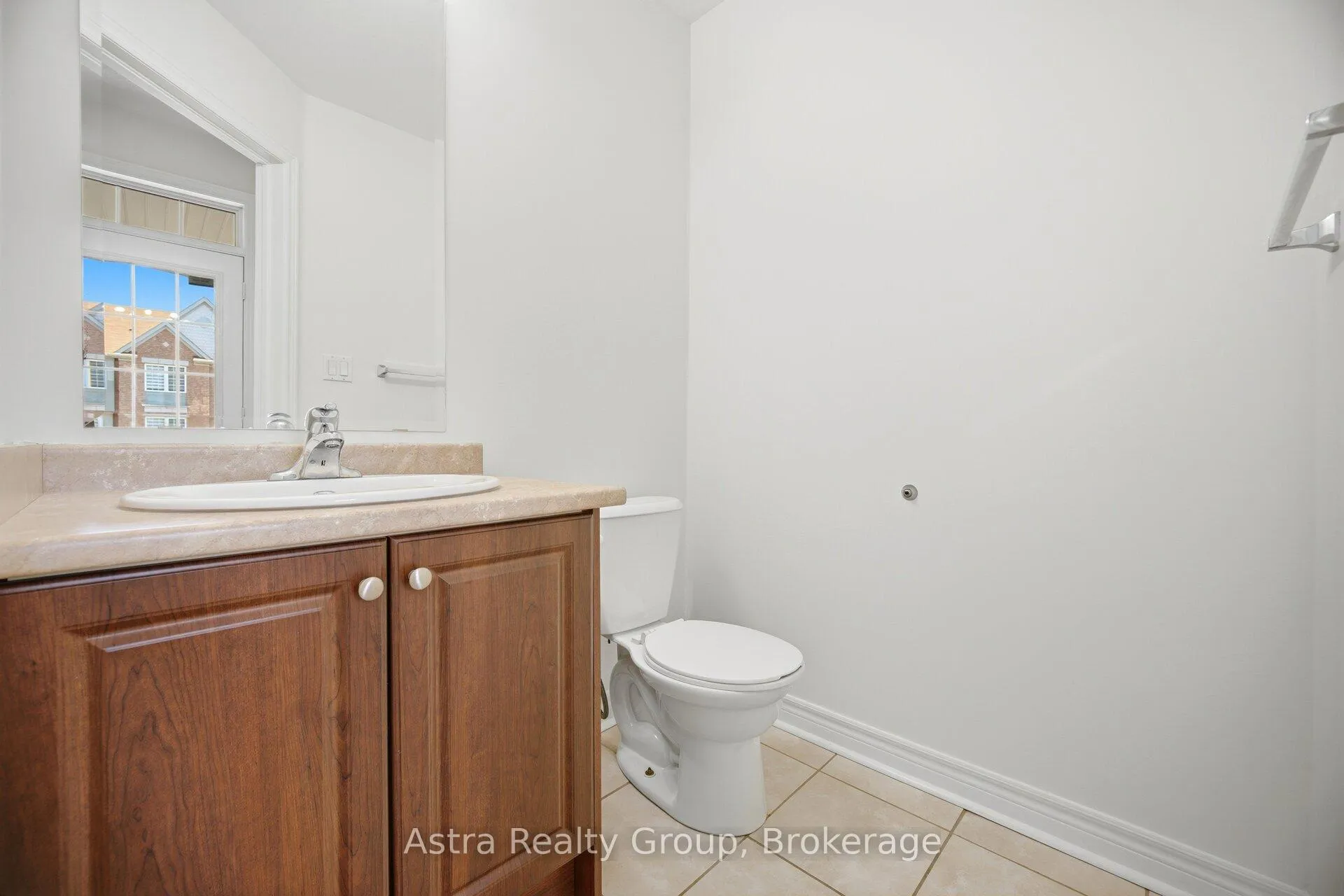 Photo 26 of 21 Lorenzo Circle, Brampton, Sandringham-Wellington — HOMEH
