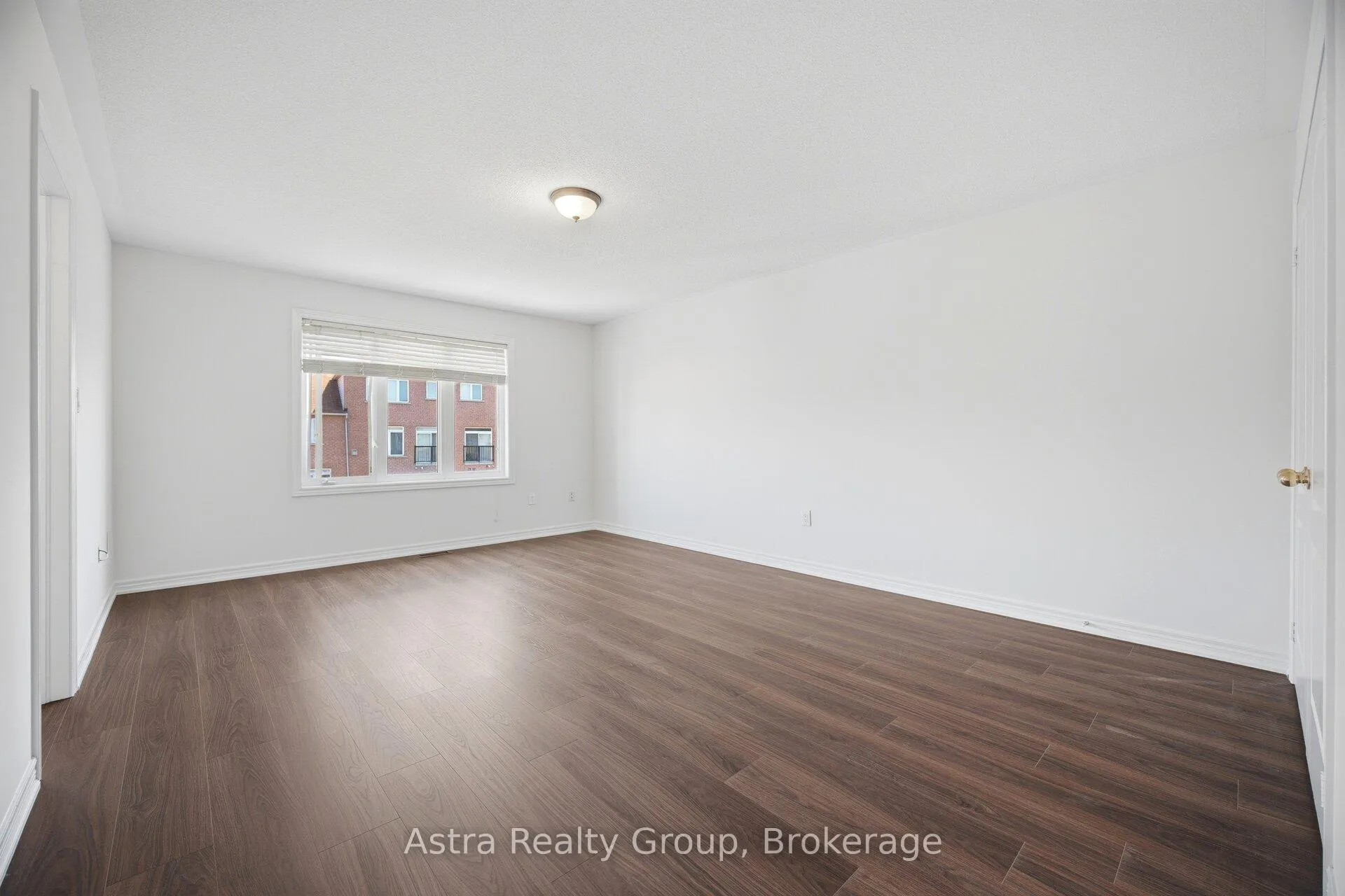 Photo 31 of 21 Lorenzo Circle, Brampton, Sandringham-Wellington — HOMEH