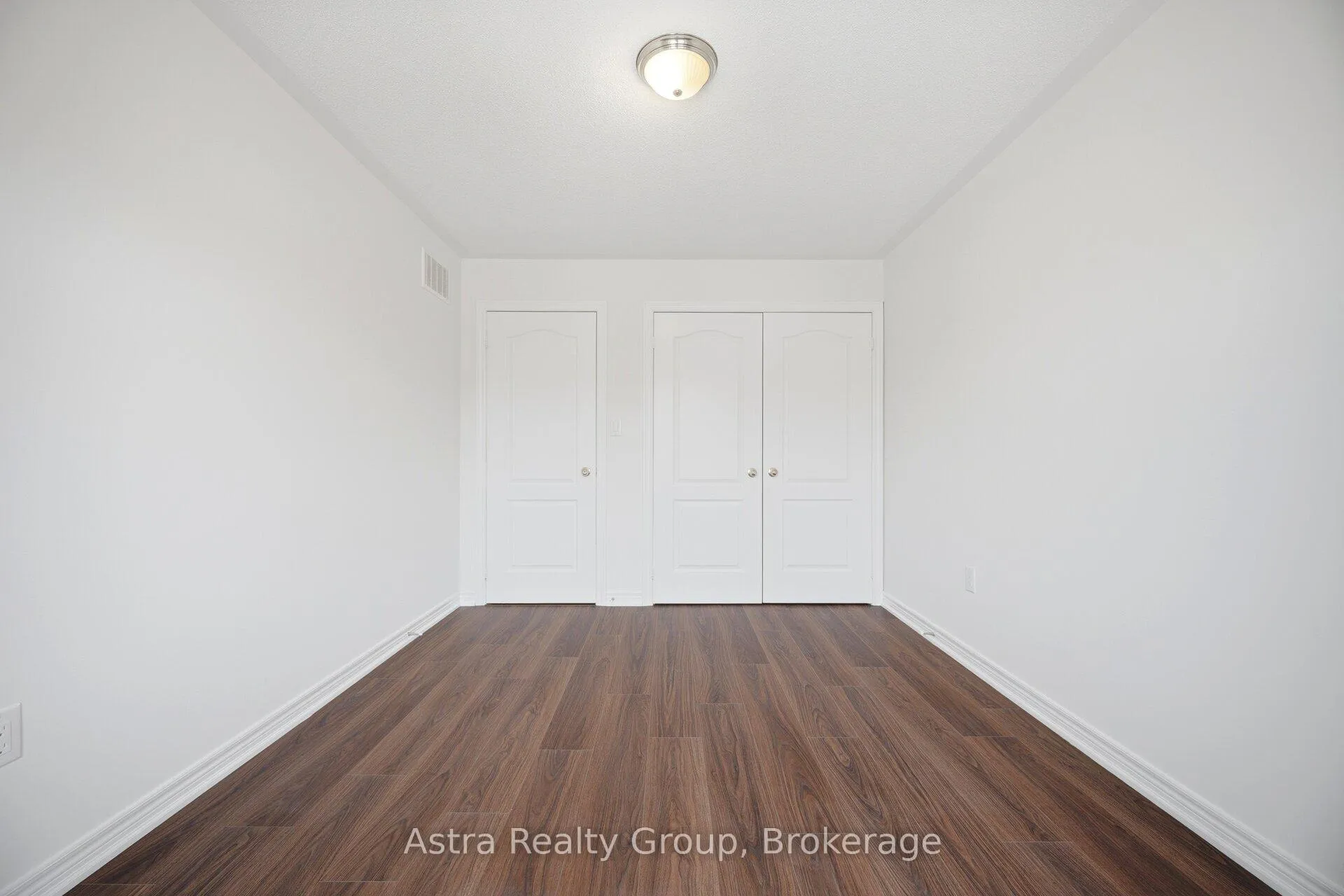 Photo 40 of 21 Lorenzo Circle, Brampton, Sandringham-Wellington — HOMEH