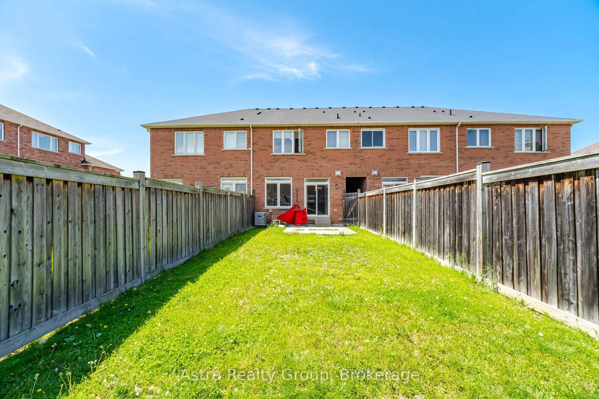 Photo 47 of 21 Lorenzo Circle, Brampton, Sandringham-Wellington — HOMEH