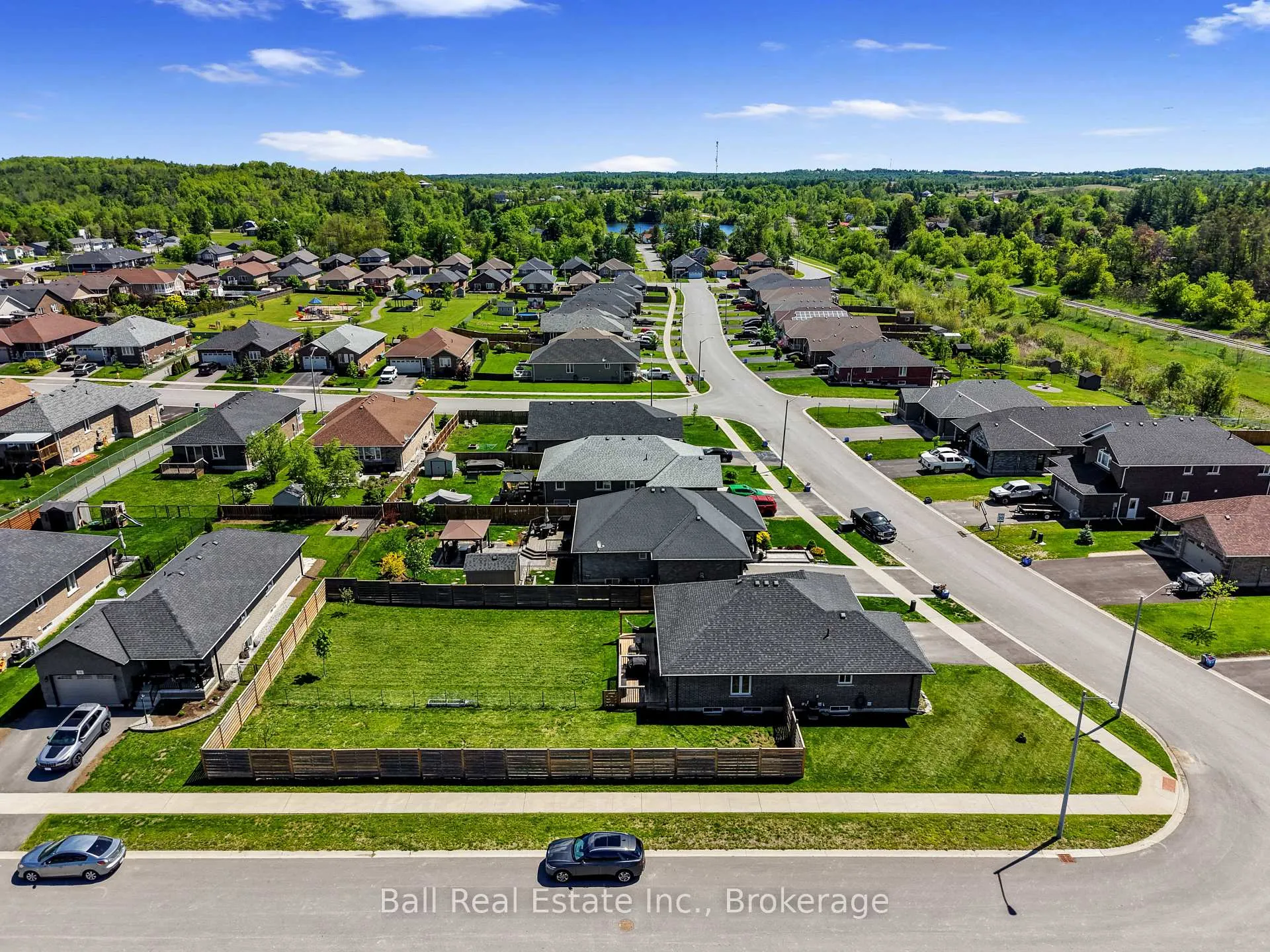 Photo 10 of 8 Darrell Drain Crescent, Asphodel-Norwood, Norwood — HOMEH