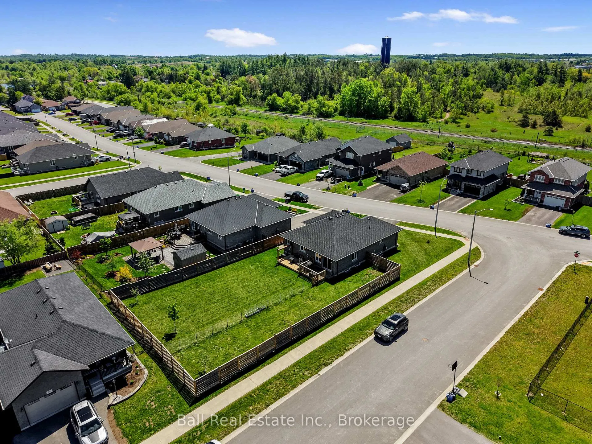 Photo 11 of 8 Darrell Drain Crescent, Asphodel-Norwood, Norwood — HOMEH