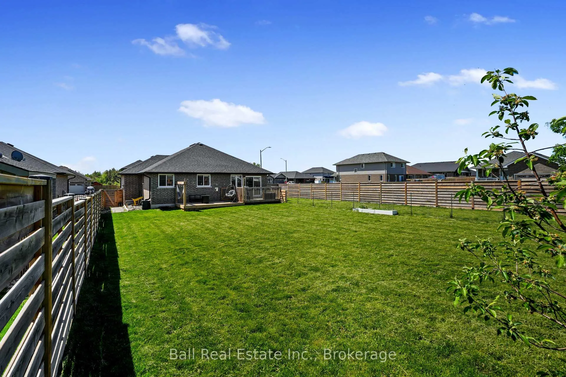 Photo 43 of 8 Darrell Drain Crescent, Asphodel-Norwood, Norwood — HOMEH
