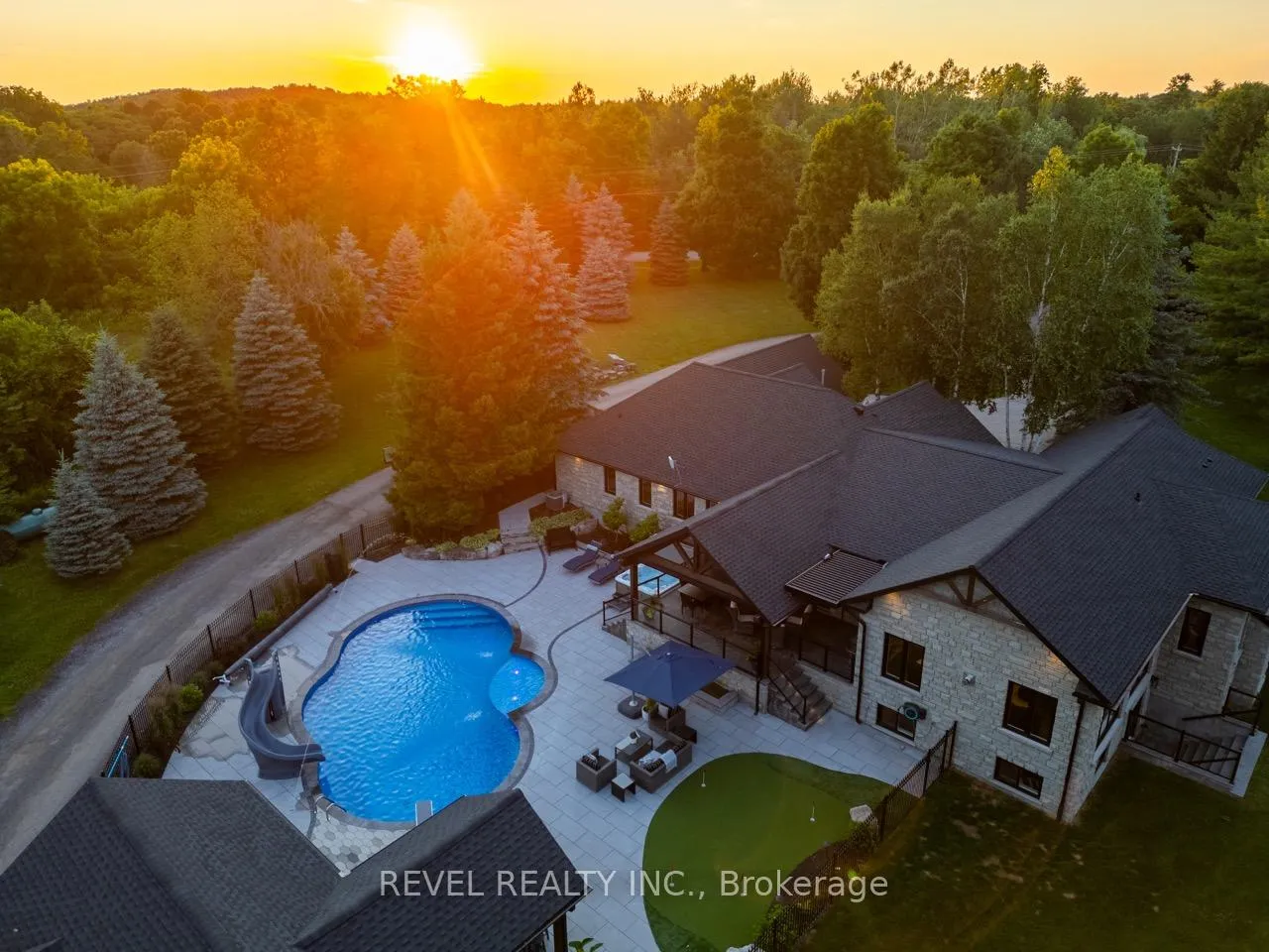 Photo 2 of 102 Concession 11 E, Hamilton, Rural Flamborough — HOMEH