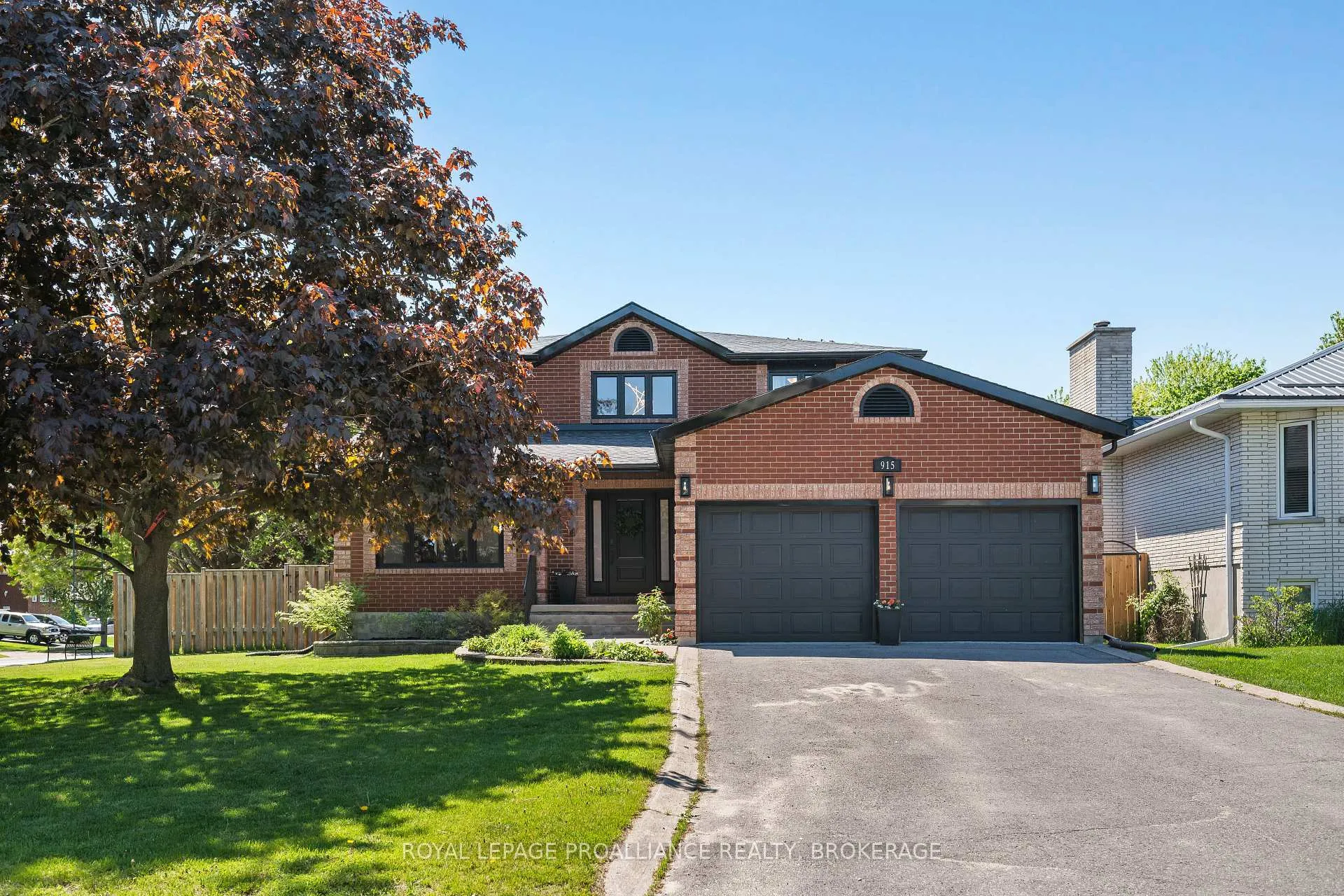 Front of 915 Jasper Court
