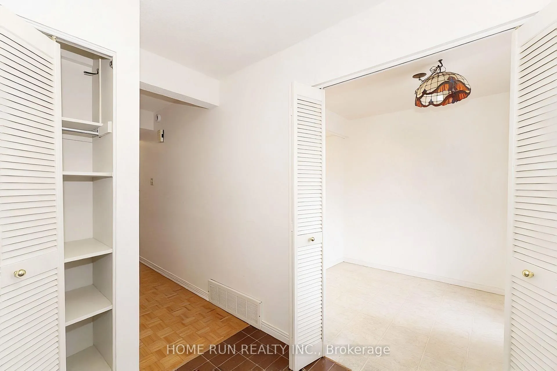 Photo 3 of 98 Templeton Street, Ottawa, Sandy Hill — HOMEH