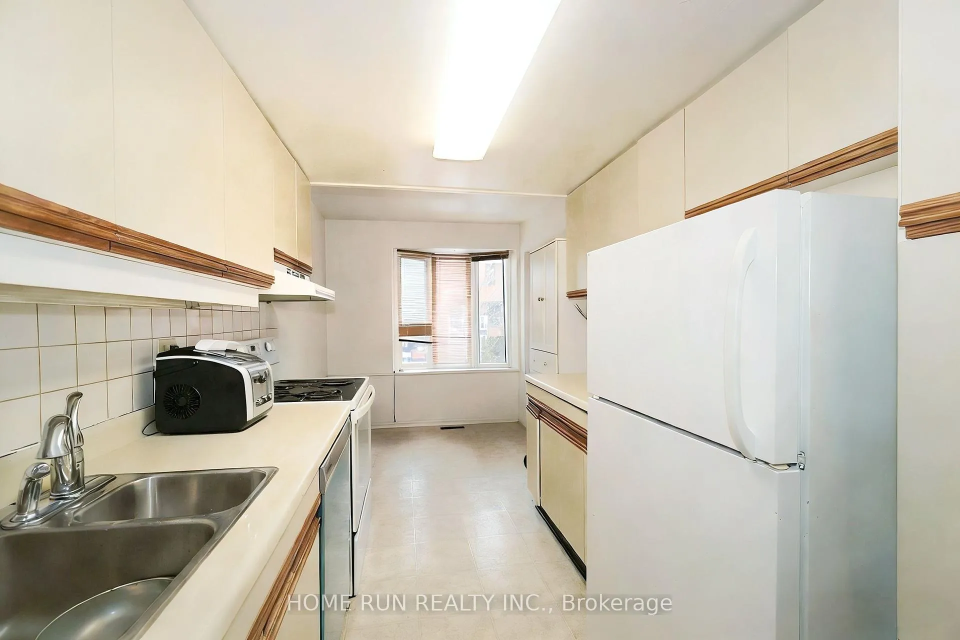 Photo 8 of 98 Templeton Street, Ottawa, Sandy Hill — HOMEH
