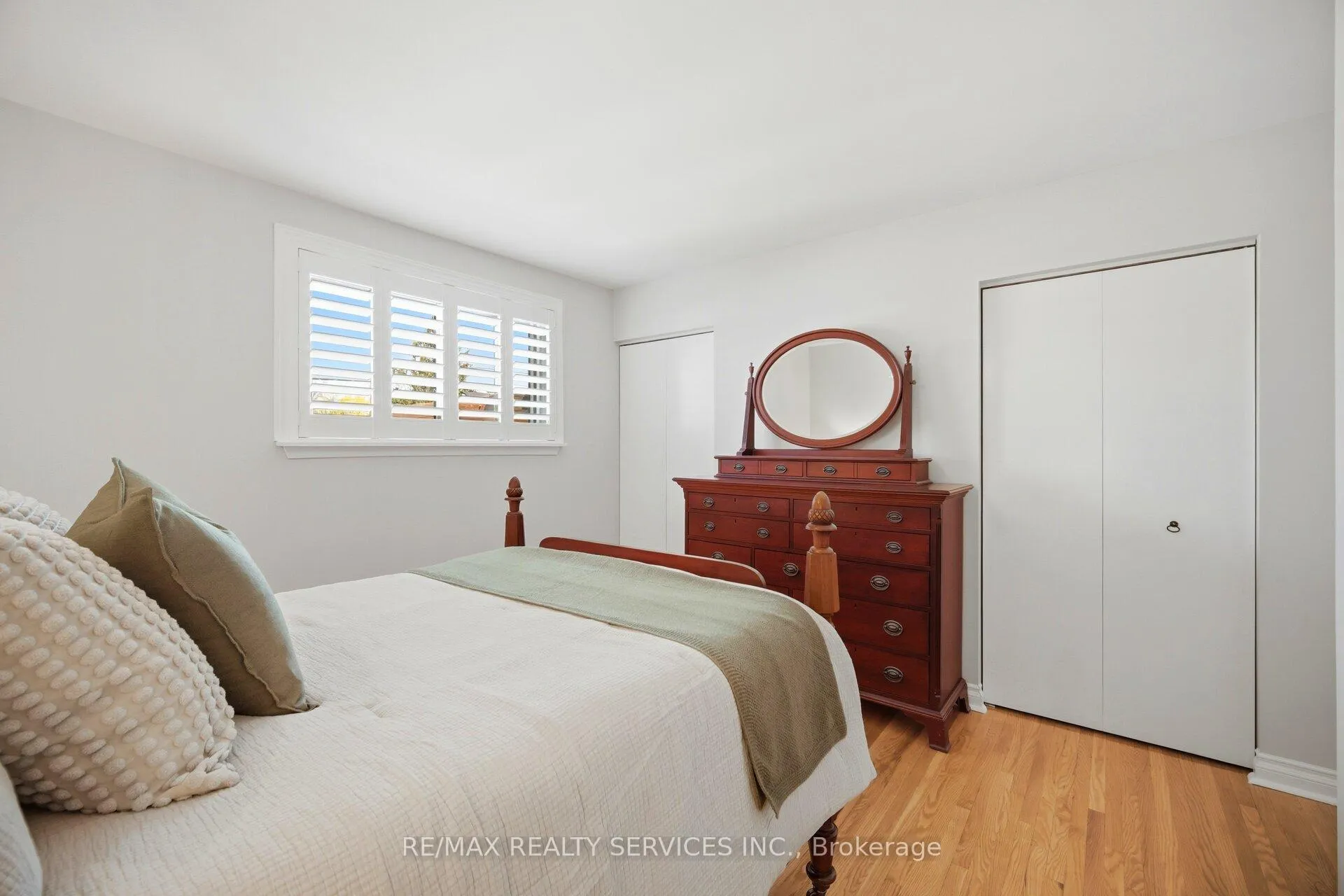 Photo 17 of 25 Ascot Avenue, Brampton, Avondale — HOMEH
