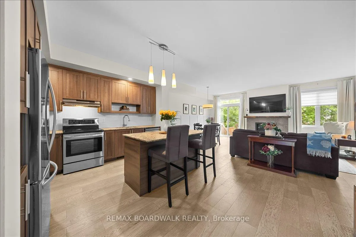 Photo 5 of 244 Munro Street, Carleton Place — HOMEH