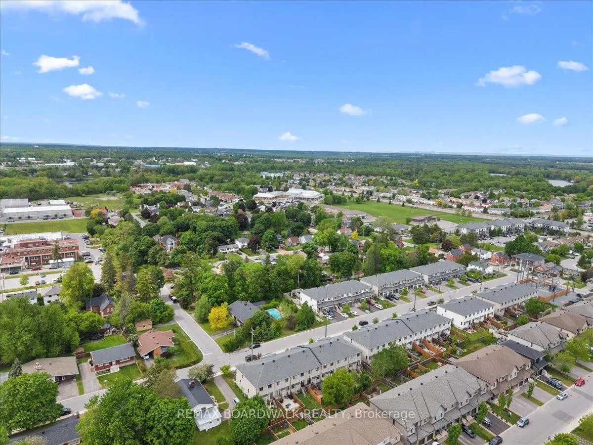 Photo 42 of 244 Munro Street, Carleton Place — HOMEH