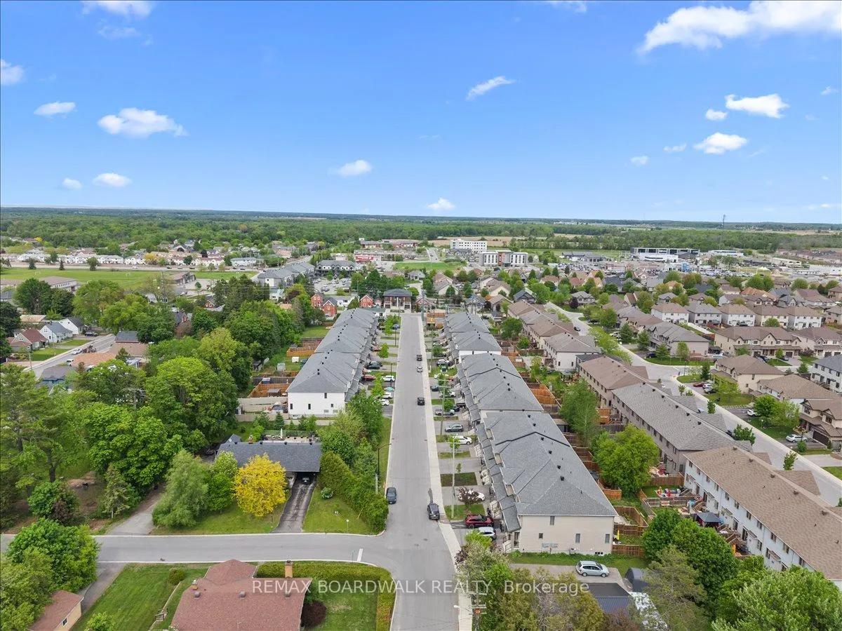 Photo 43 of 244 Munro Street, Carleton Place — HOMEH