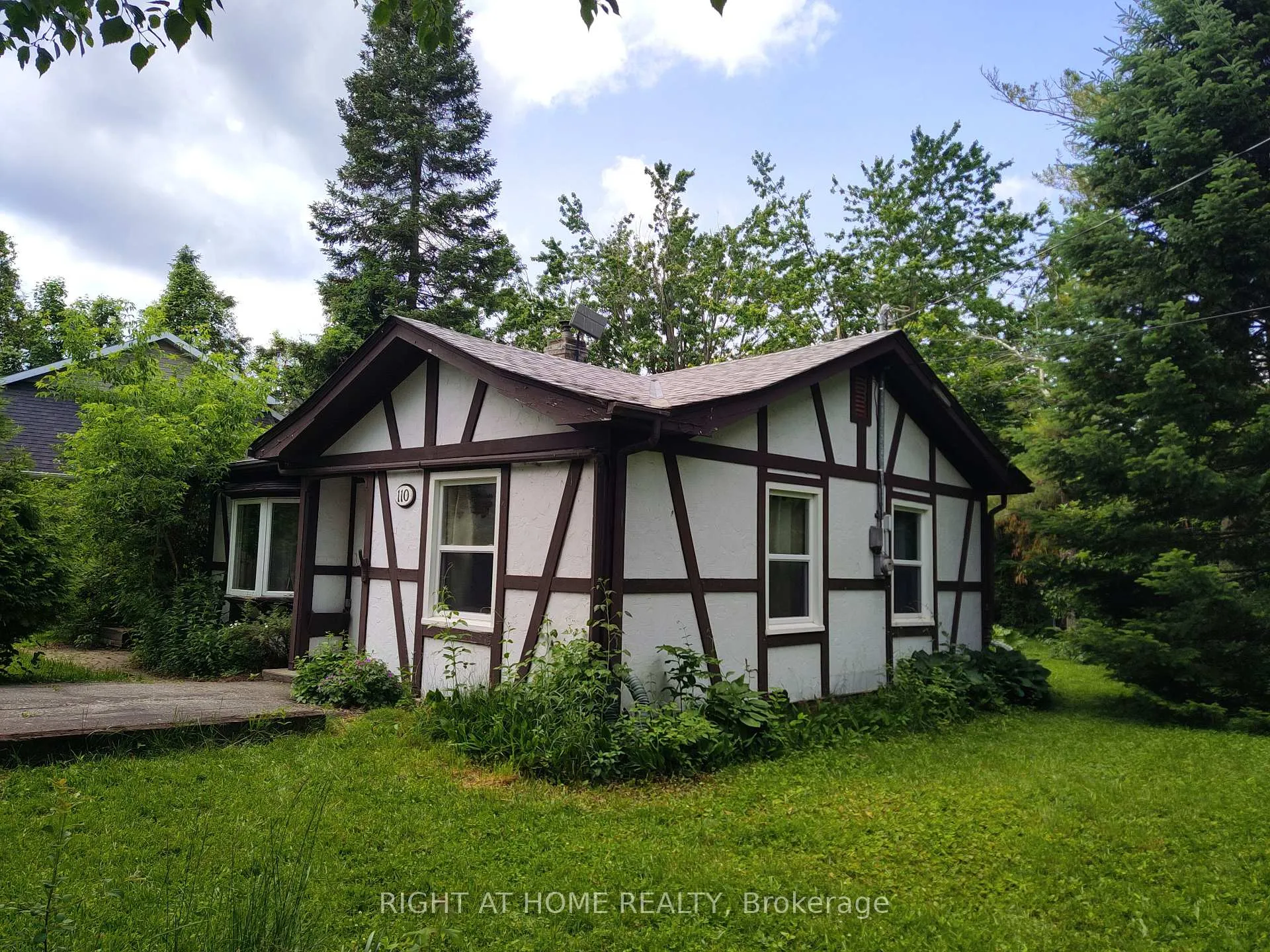 Photo 3 of 110 Ethel Park Drive, Brock, Beaverton — HOMEH