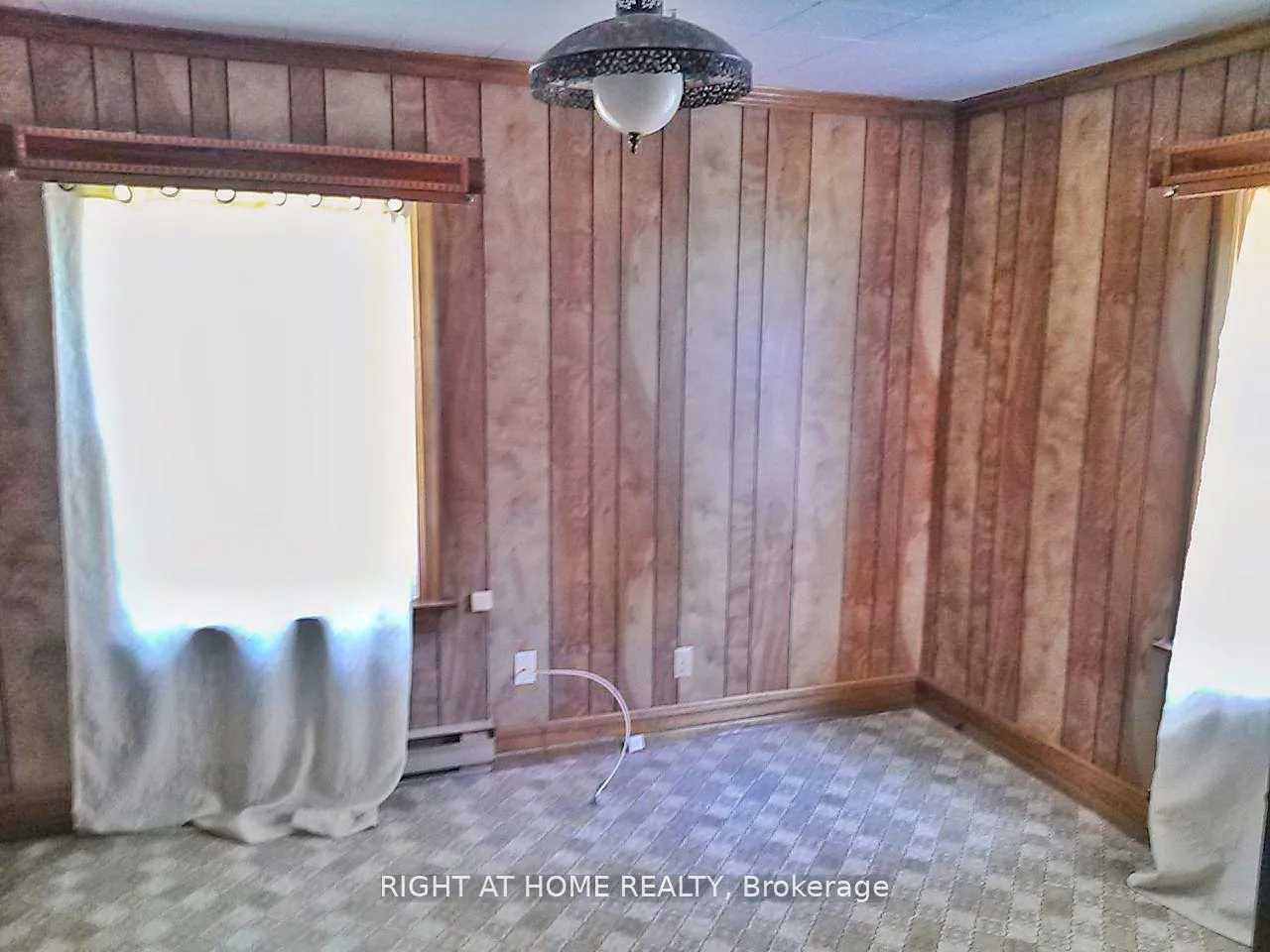 Photo 8 of 110 Ethel Park Drive, Brock, Beaverton — HOMEH