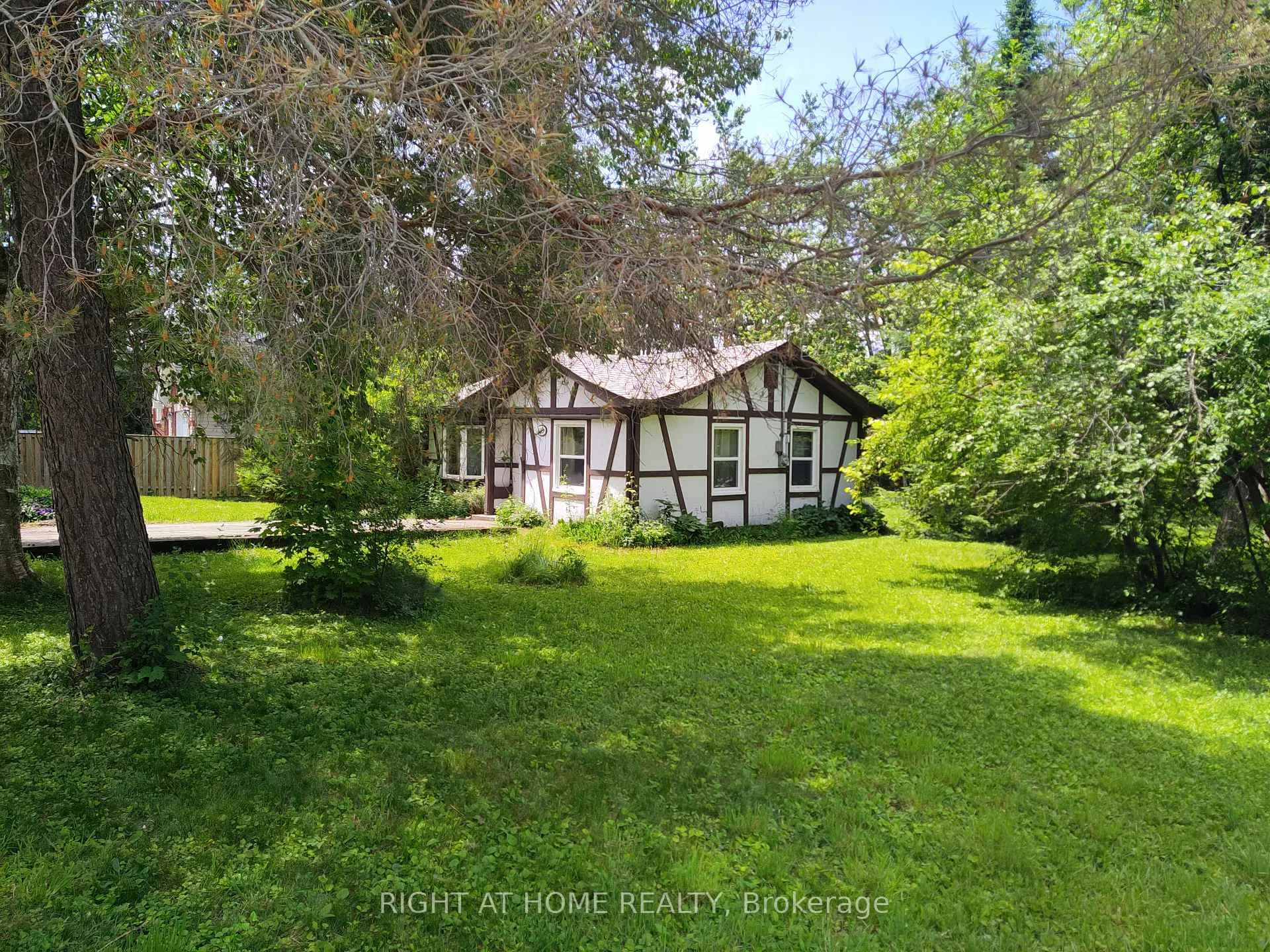 Photo 18 of 110 Ethel Park Drive, Brock, Beaverton — HOMEH