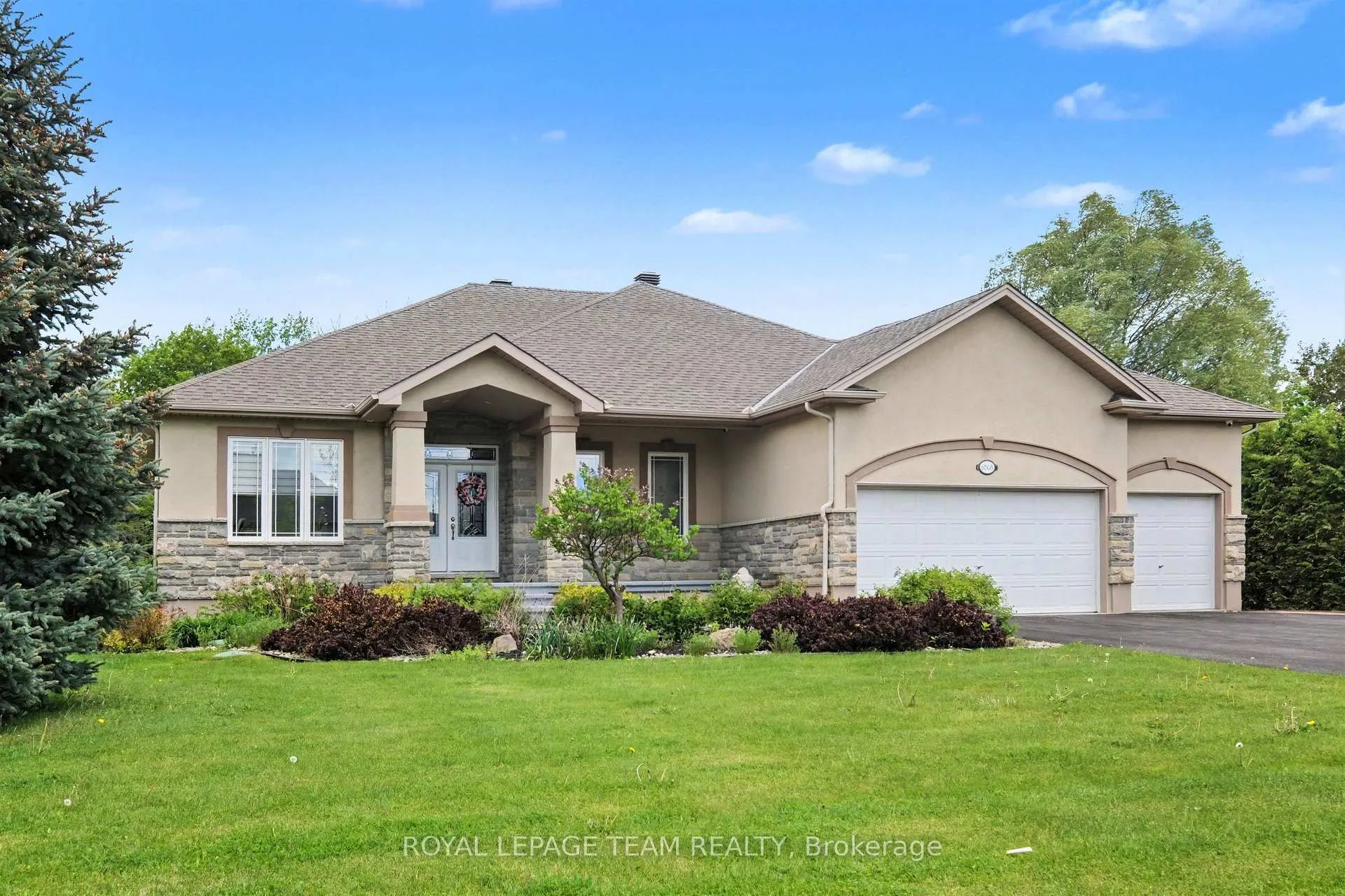 Photo 1 of 6868 Sparkling Lake Way, Ottawa, Greely — HOMEH