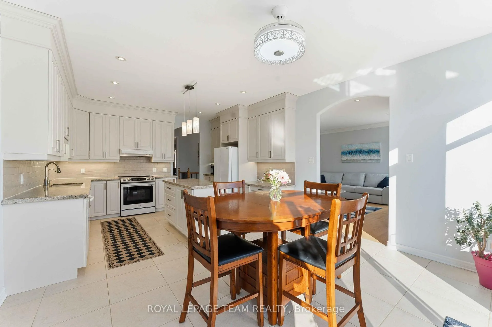 Photo 15 of 6868 Sparkling Lake Way, Ottawa, Greely — HOMEH