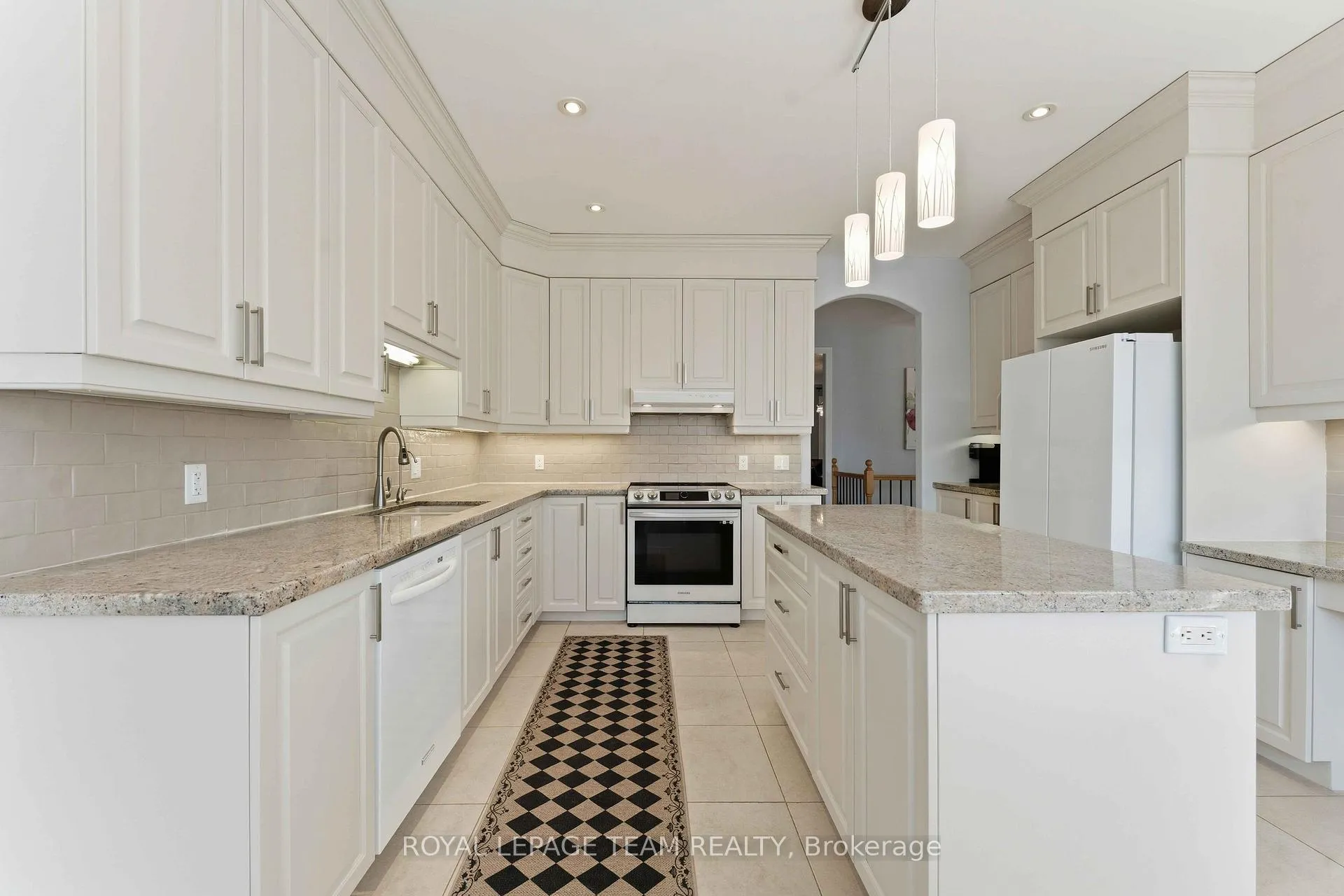 Photo 16 of 6868 Sparkling Lake Way, Ottawa, Greely — HOMEH
