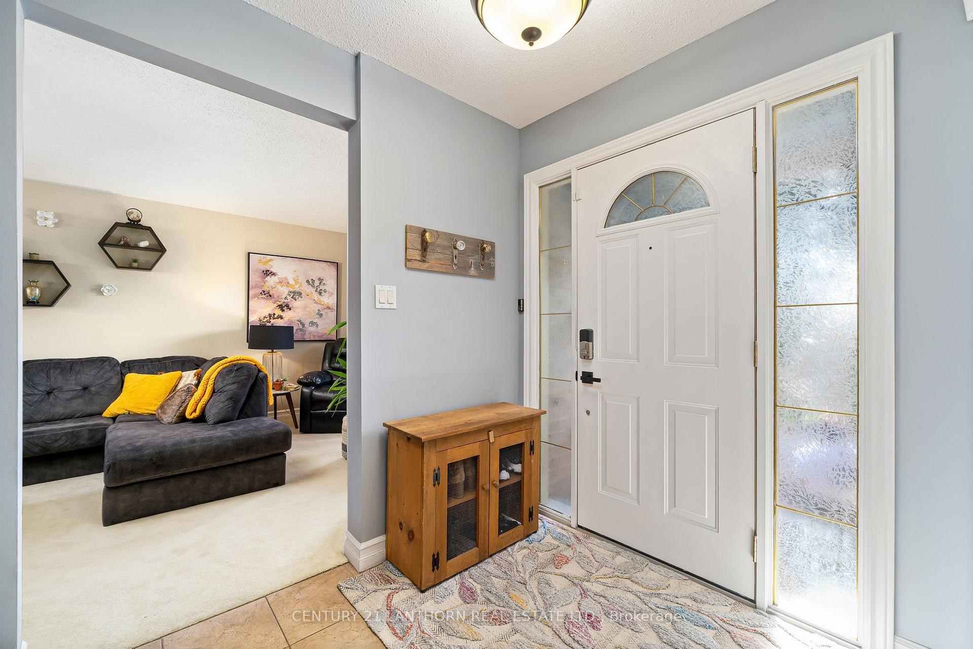 Photo 4 of 25 Brimley Court, Belleville, Belleville Ward — HOMEH
