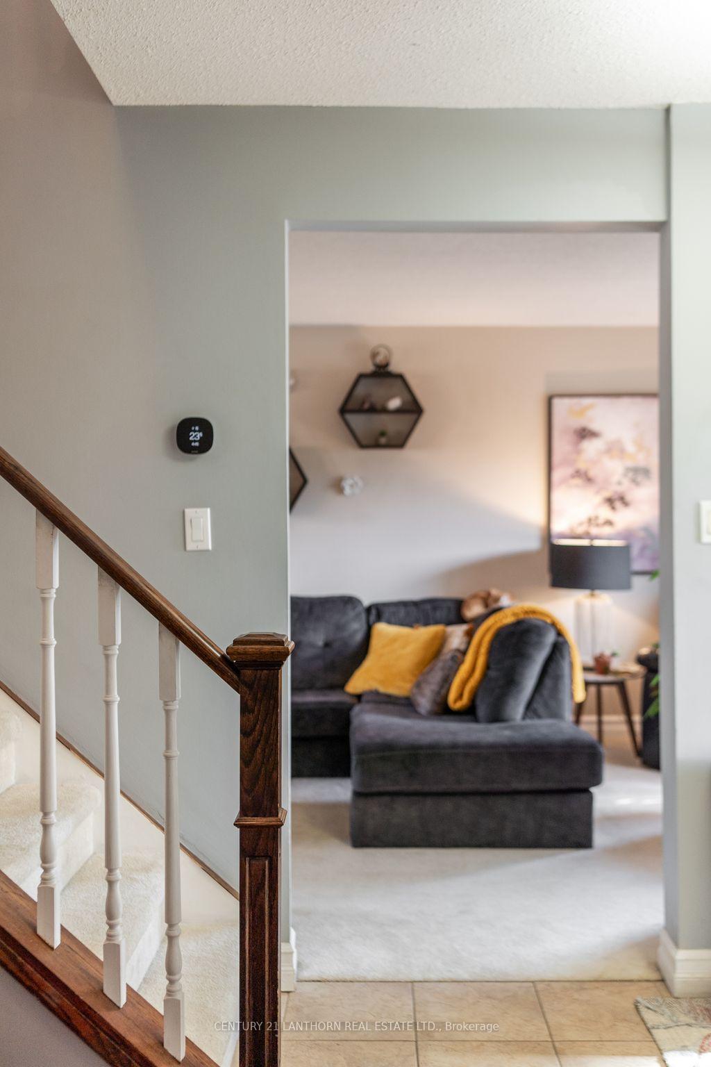 Photo 5 of 25 Brimley Court, Belleville, Belleville Ward — HOMEH